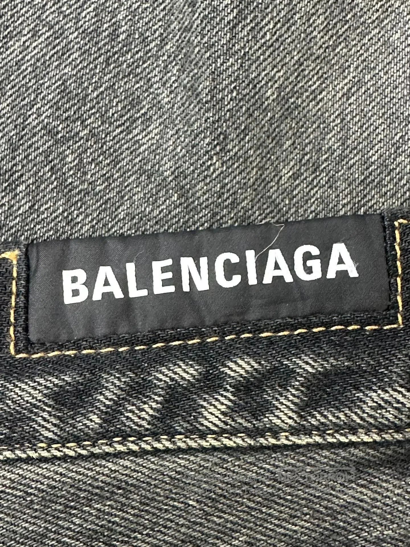 Balenciaga Balenciaga Button Oversized Jeans. Size 22" - 3 Thumbnail