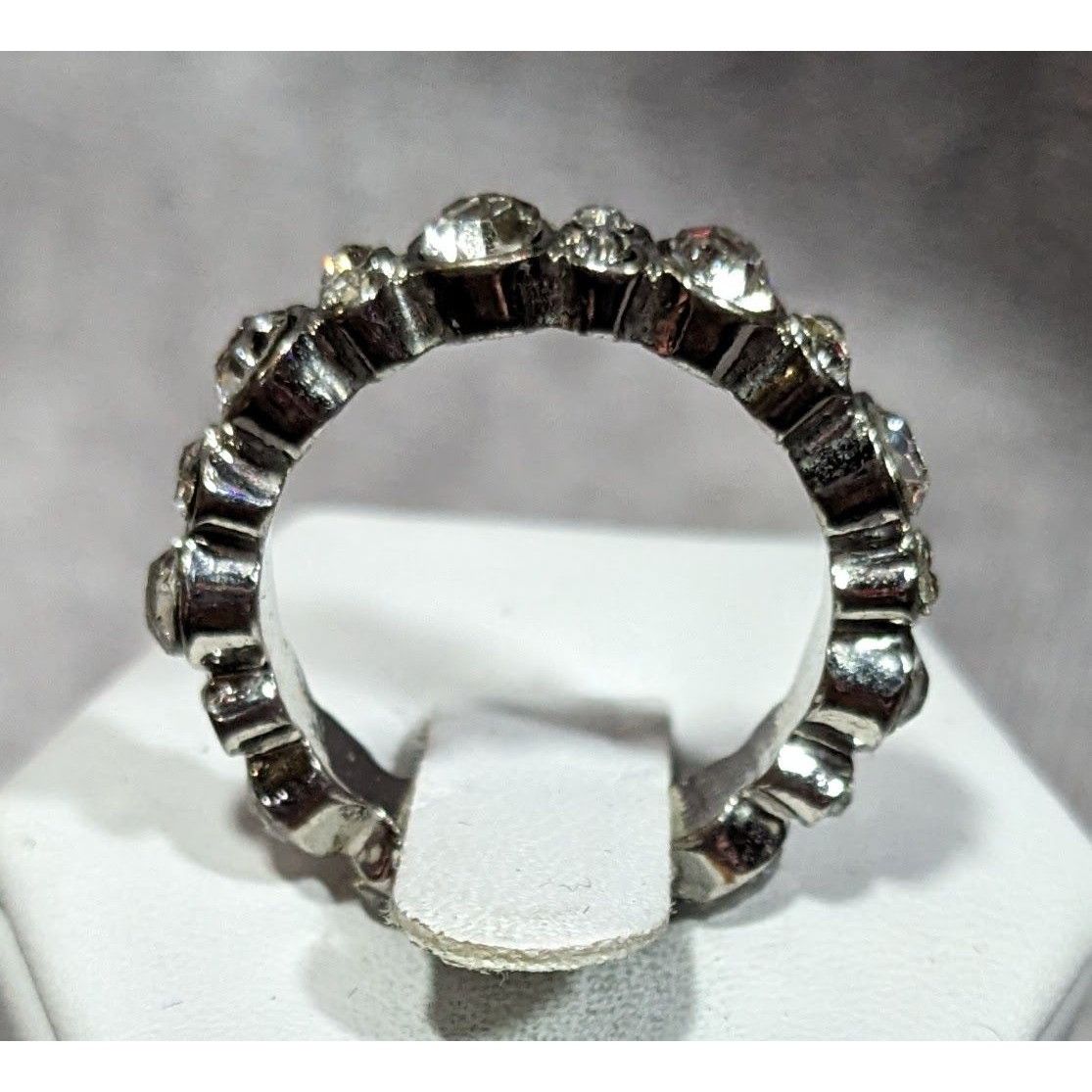 Other Elegant Glam Silver Tone Sparkling Rhinestone Ring Size 7 1/ Size ONE SIZE - 8 Thumbnail
