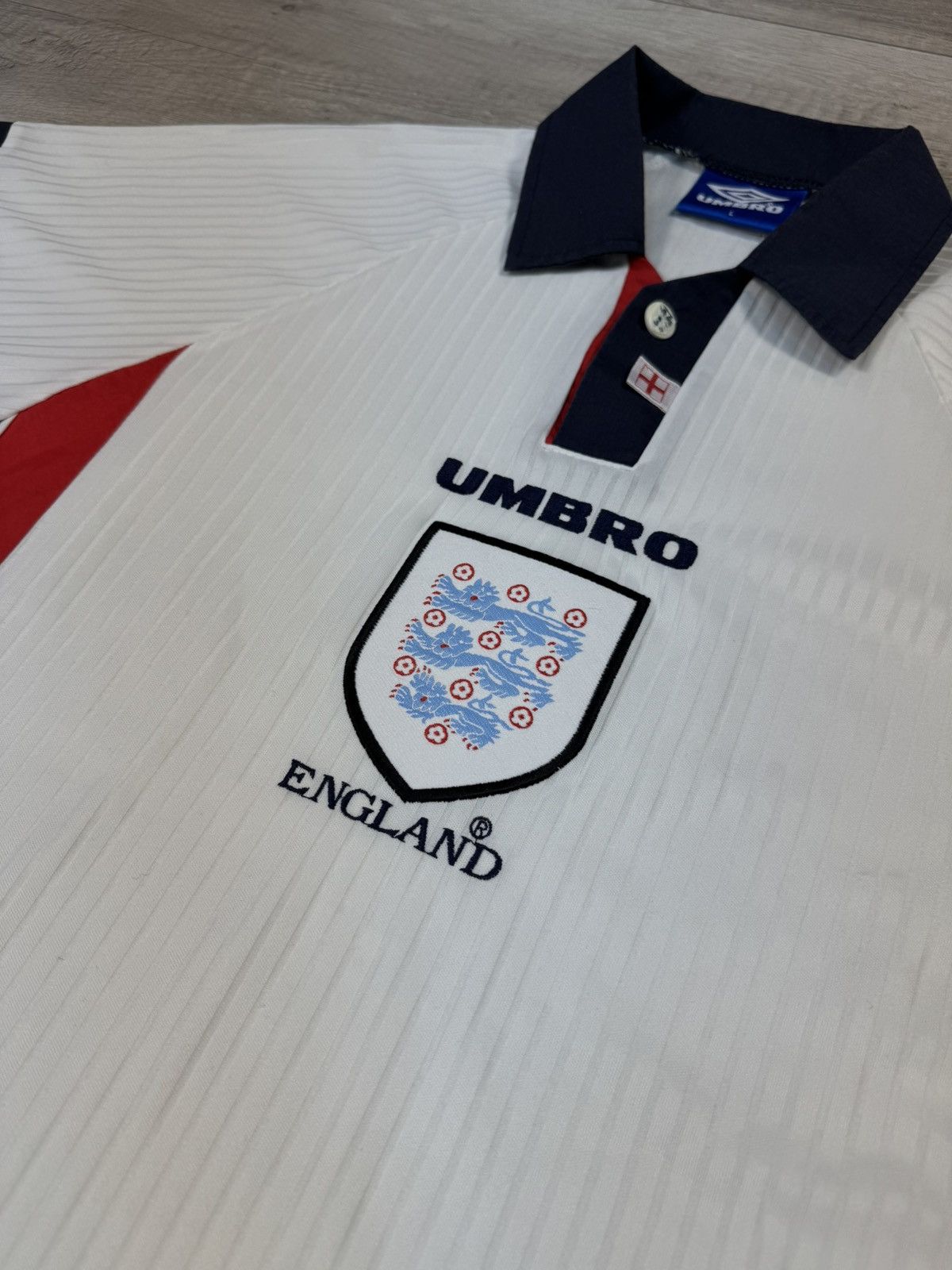 Umbro England Vintage 1998 Umbro Rare Jersey Size US L / EU 52-54 / 3 - 3 Thumbnail