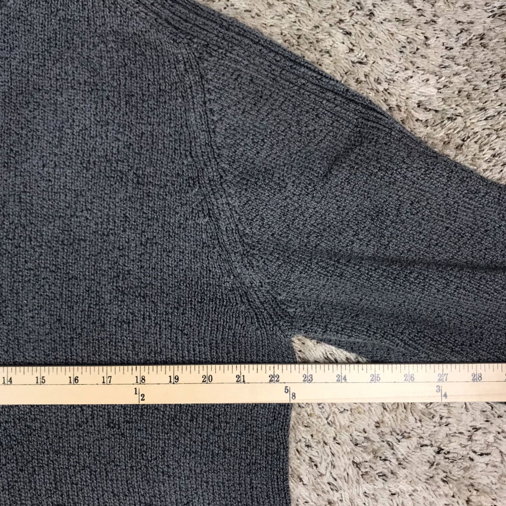 Vintage Columbia XCO Stylish Outdoor Quarter Zip Pullover Gray Knit Sweater Men’s XL Shirt Pullover Gray Mens XL Boardroom-Ready Style Size US XL / EU 56 / 4 - 7 Thumbnail