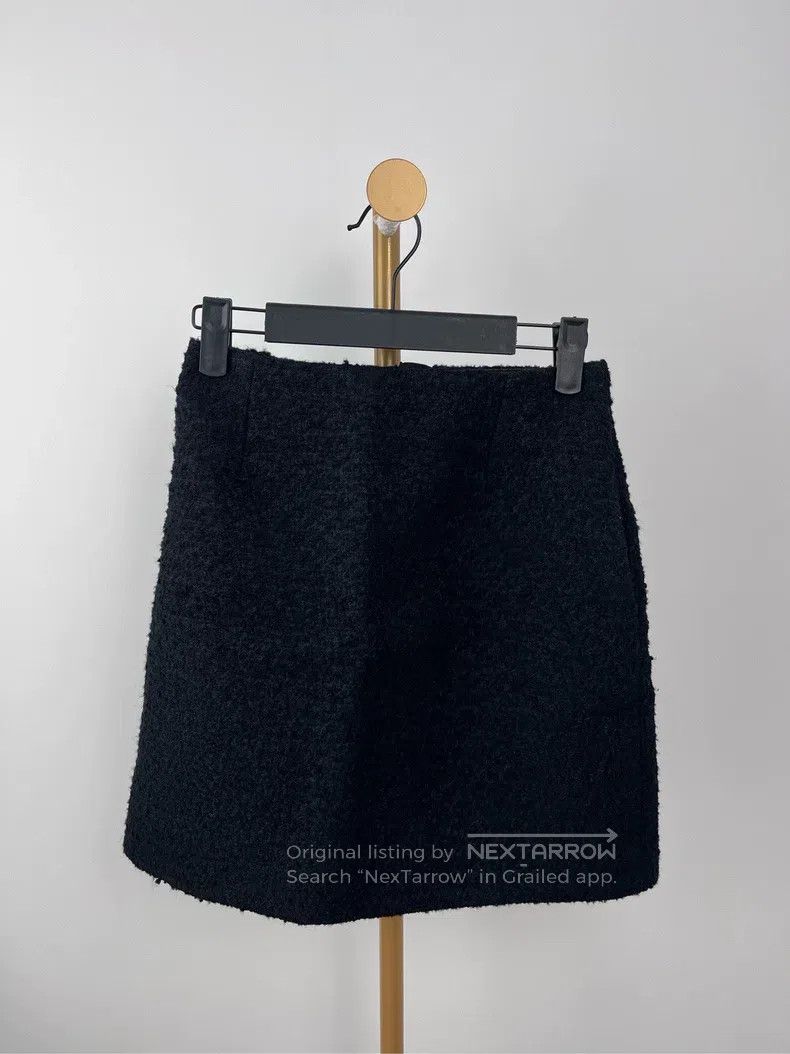 Louis Vuitton Louis Vuitton Black wool zip skirt Size 33" - 1 Thumbnail