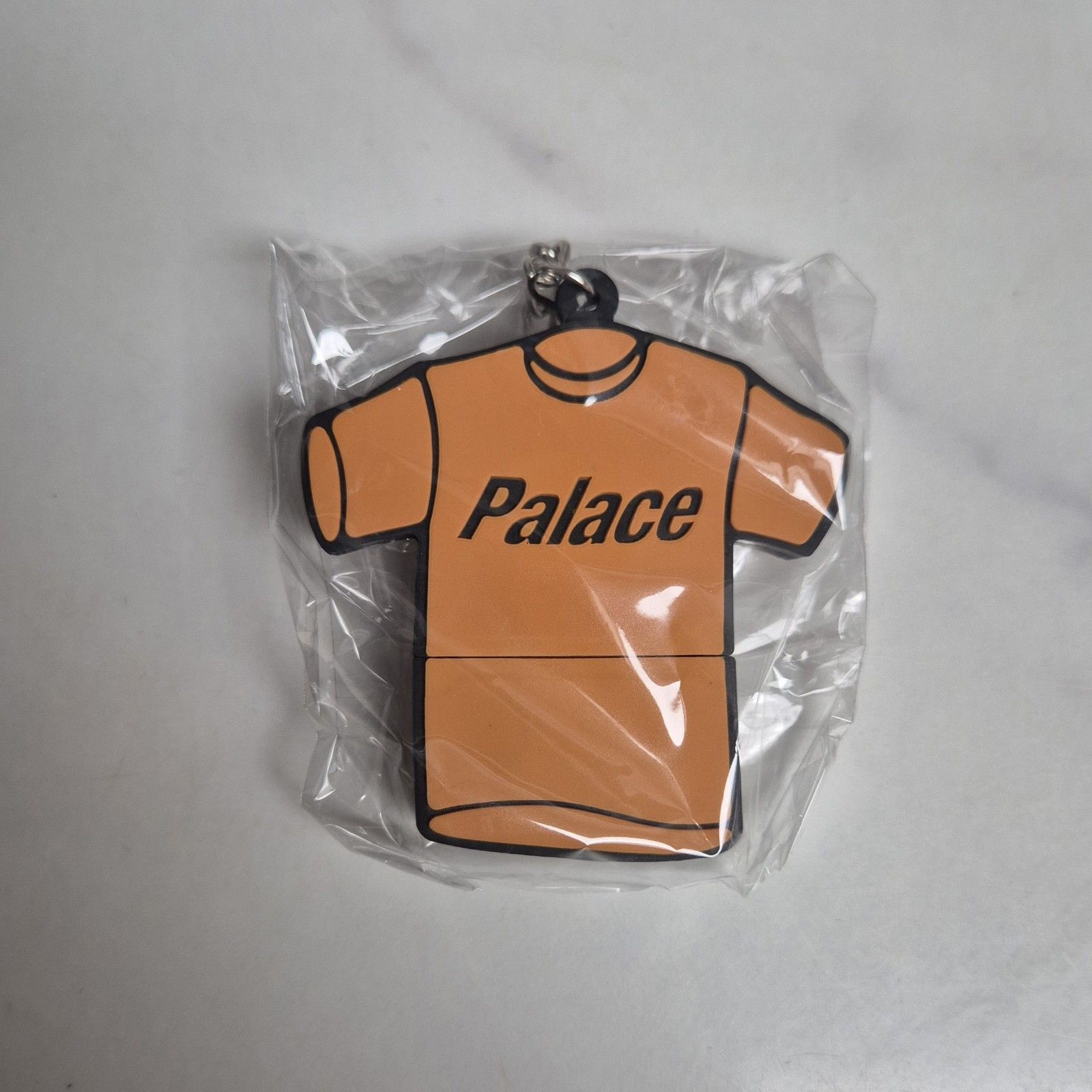 Palace Palace T-Shirt USB Keyring 64GB Brand New FW20 Size ONE SIZE - 1 Thumbnail