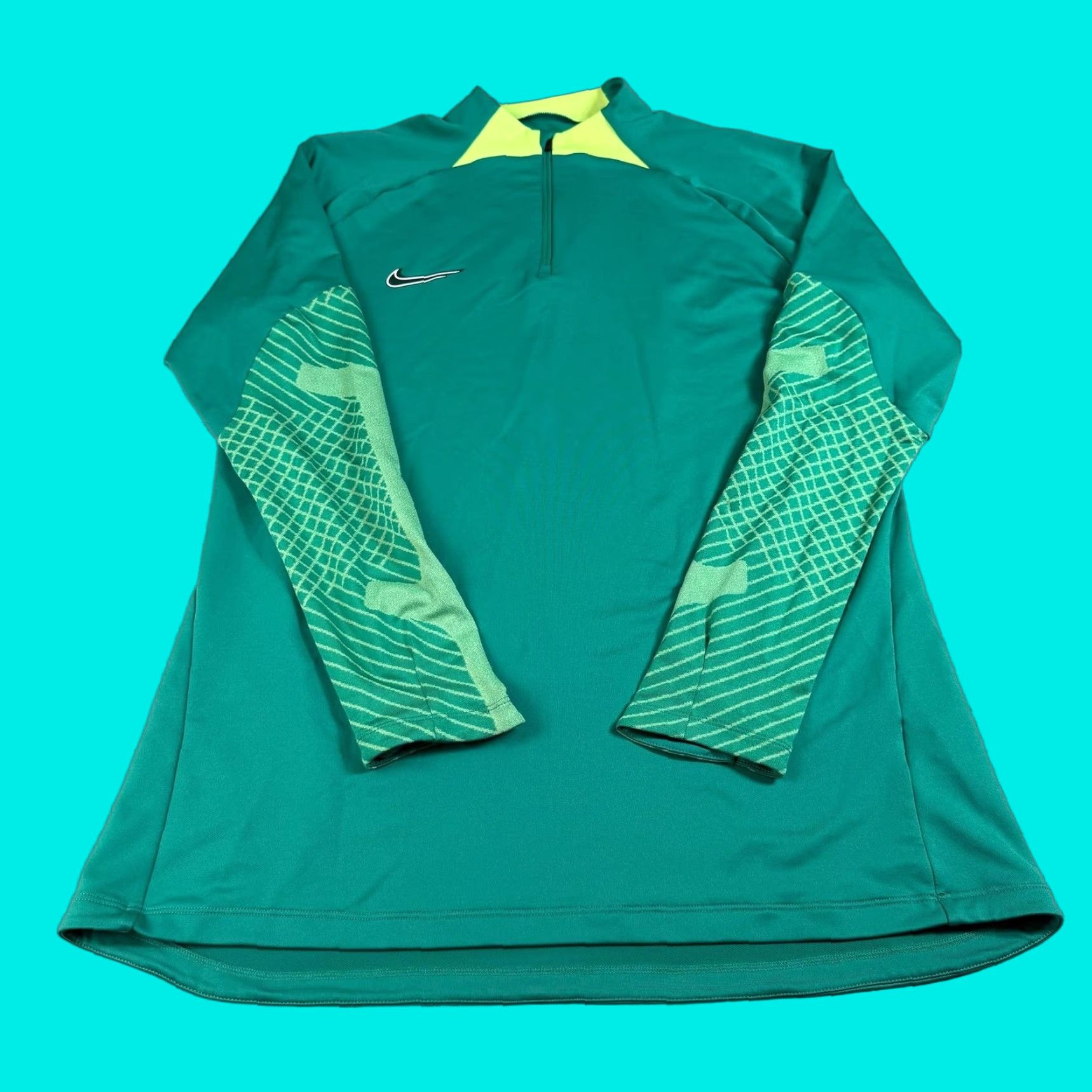 Nike Nike Shirt Men XL Green 1/4 Zip Long Sleeve Pullover Soccer Training Gym Hiking Size US L / EU 52-54 / 3 - 1 Thumbnail