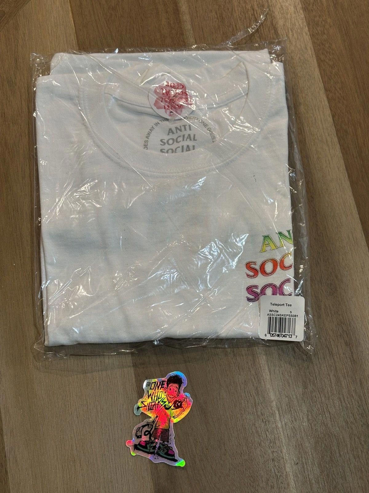 Anti Social Social Club Anti Social Social Club Teleport Gradient Tee Size Small Size US S / EU 44-46 / 1 - 3 Thumbnail