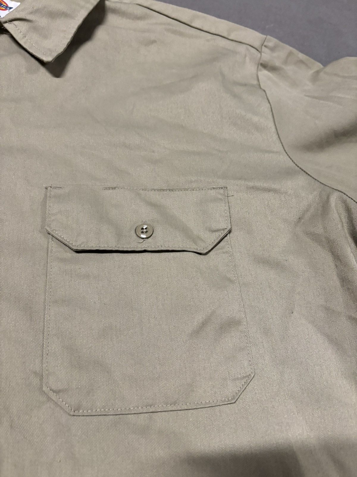 Dickies × Vintage Vintage Dickies Buttons Up Workwear Shirt Olive 90s Size US XL / EU 56 / 4 - 4 Thumbnail