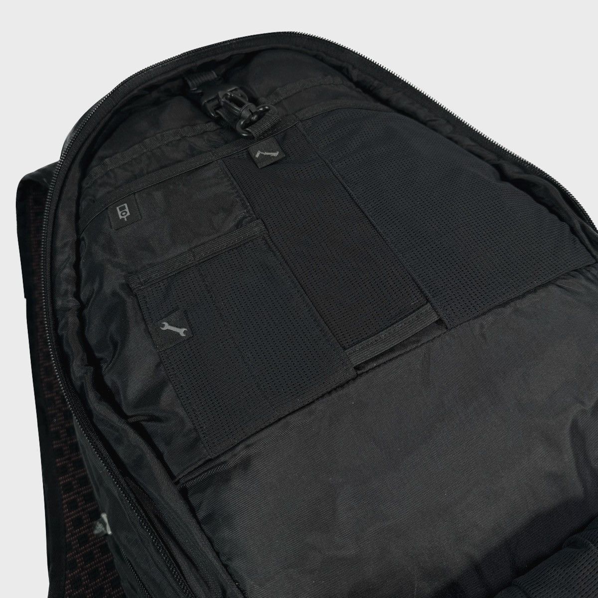Oakley × Vintage RARE 2000's vintage technical Oakley Red Code backpack Size ONE SIZE - 15 Thumbnail