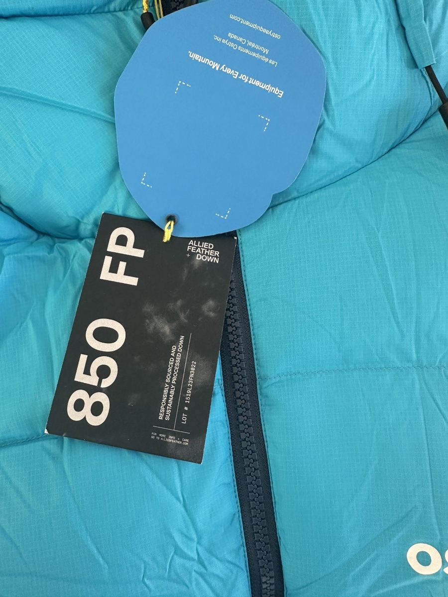 Ostrya Ostrya Down puffer blue/blue color block Size US M / EU 48-50 / 2 - 3 Thumbnail