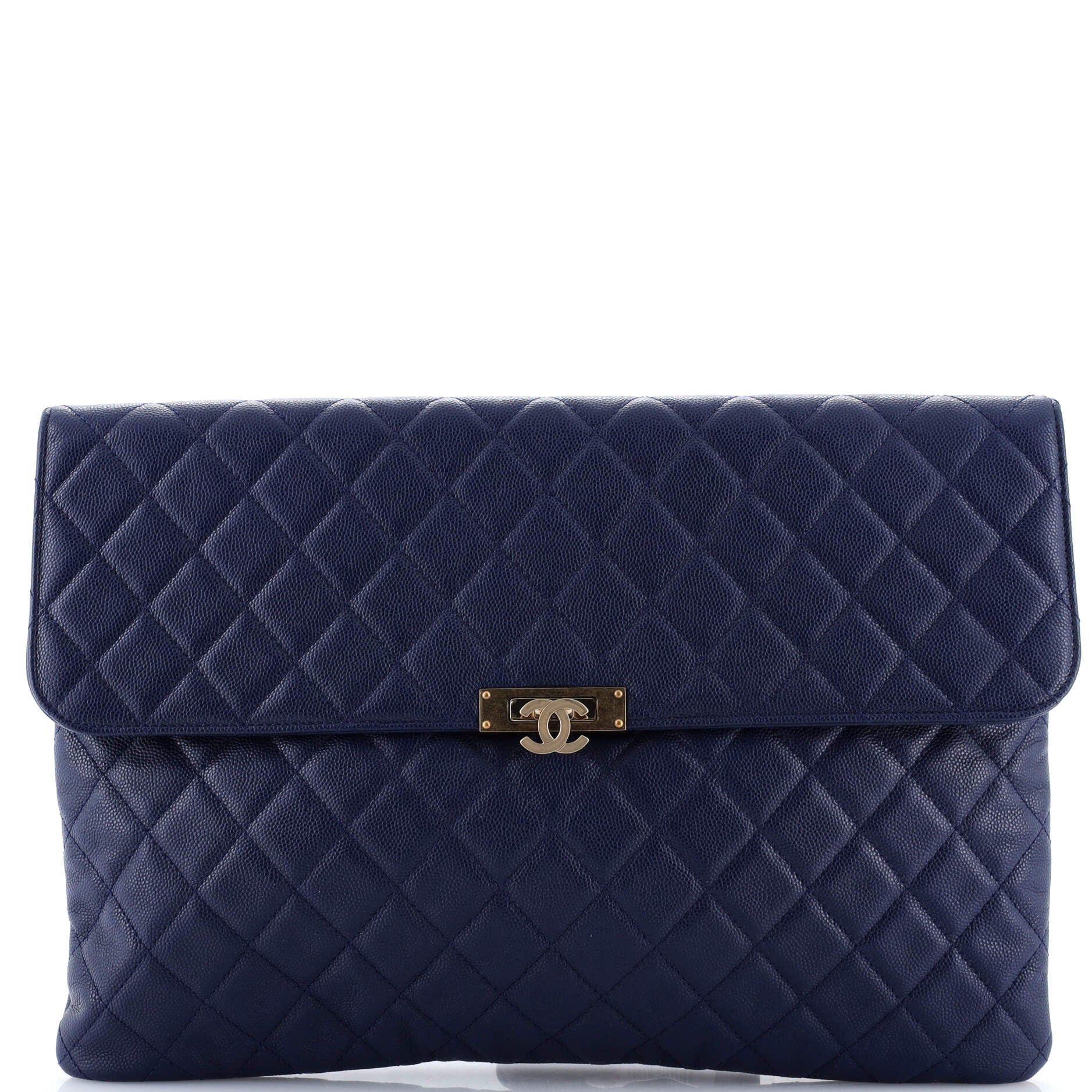 Chanel Golden Class O Case Clutch Size ONE SIZE - 1 Thumbnail
