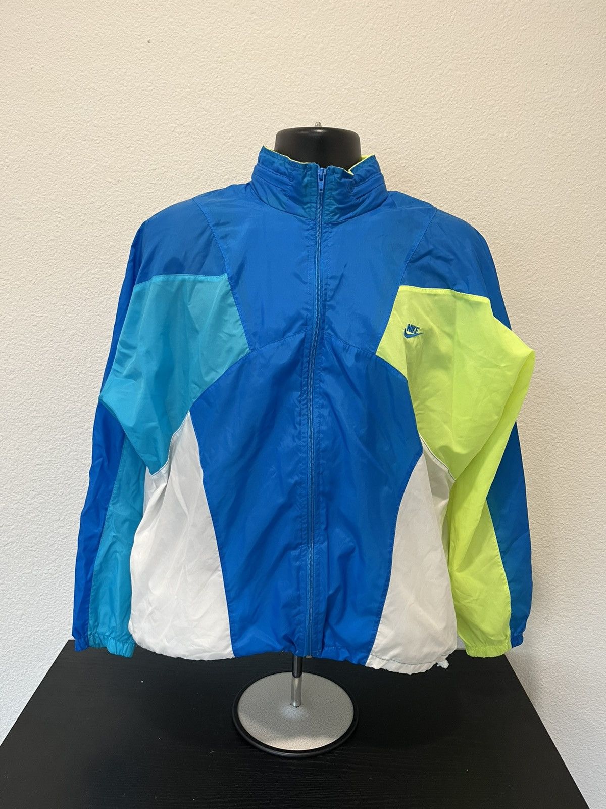 Nike × Vintage Vintage 90s Nike windbreaker jacket Size US L / EU 52-54 / 3 - 1 Thumbnail