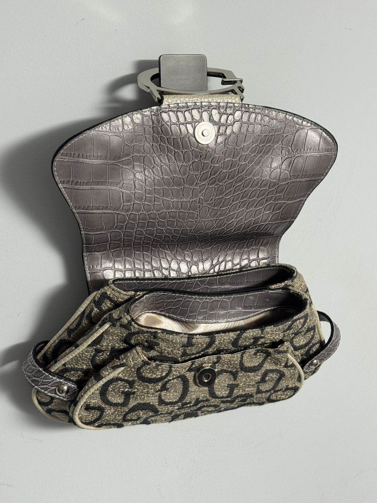 Guess Vintage Guess Y2K 2000s Beige Monogram Cross Body Bag Size ONE SIZE - 7 Thumbnail