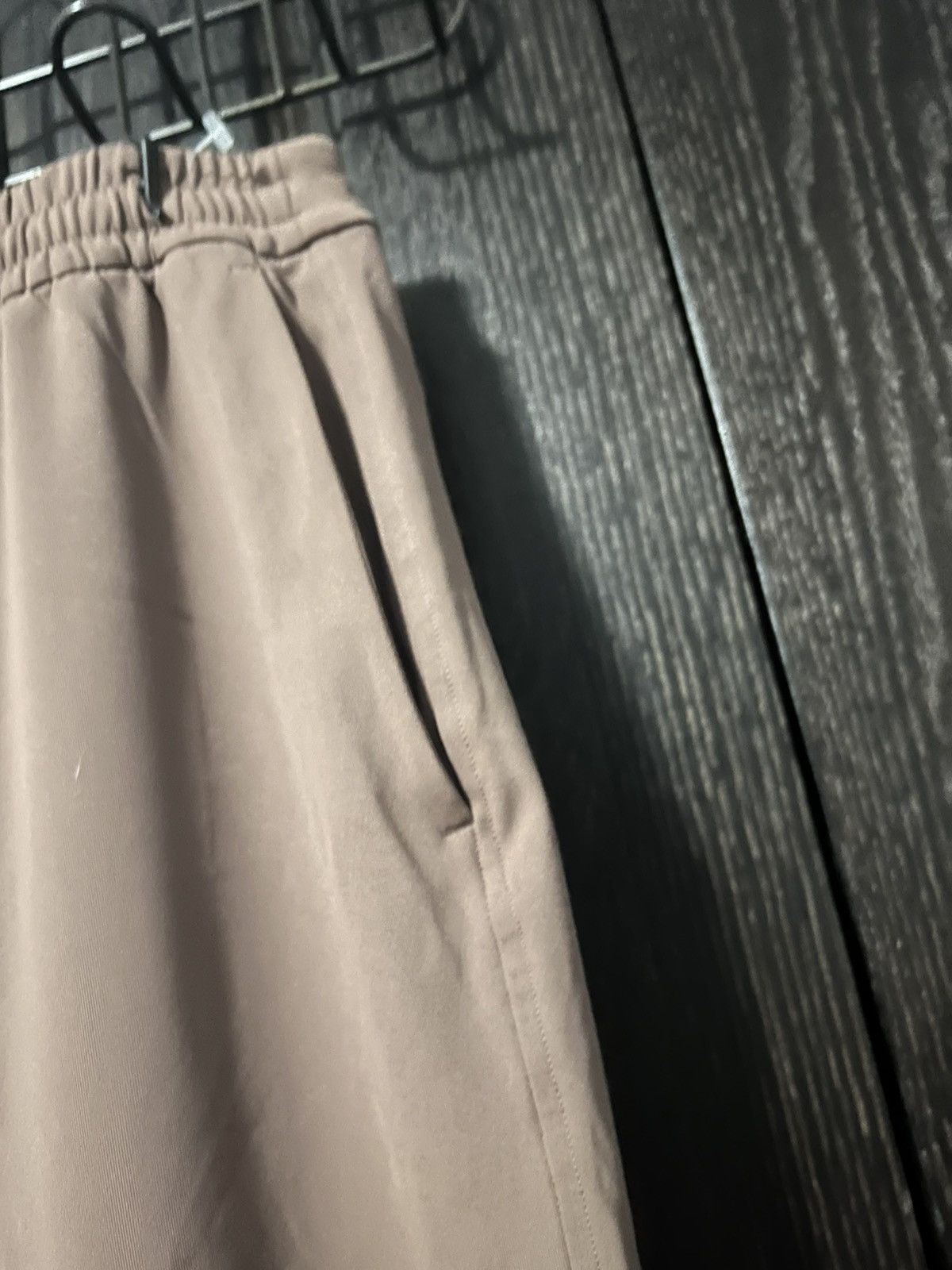 Lululemon Lululemon Women High Rise Wide Leg Regular Size L Soft Pant Size 36" / US 14 / IT 50 - 2 Thumbnail