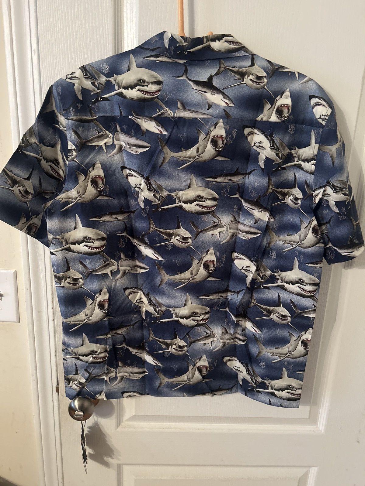 Palm Angels Palm Angels Sharks Bowling Shirt Size US M / EU 48-50 / 2 - 2 Thumbnail