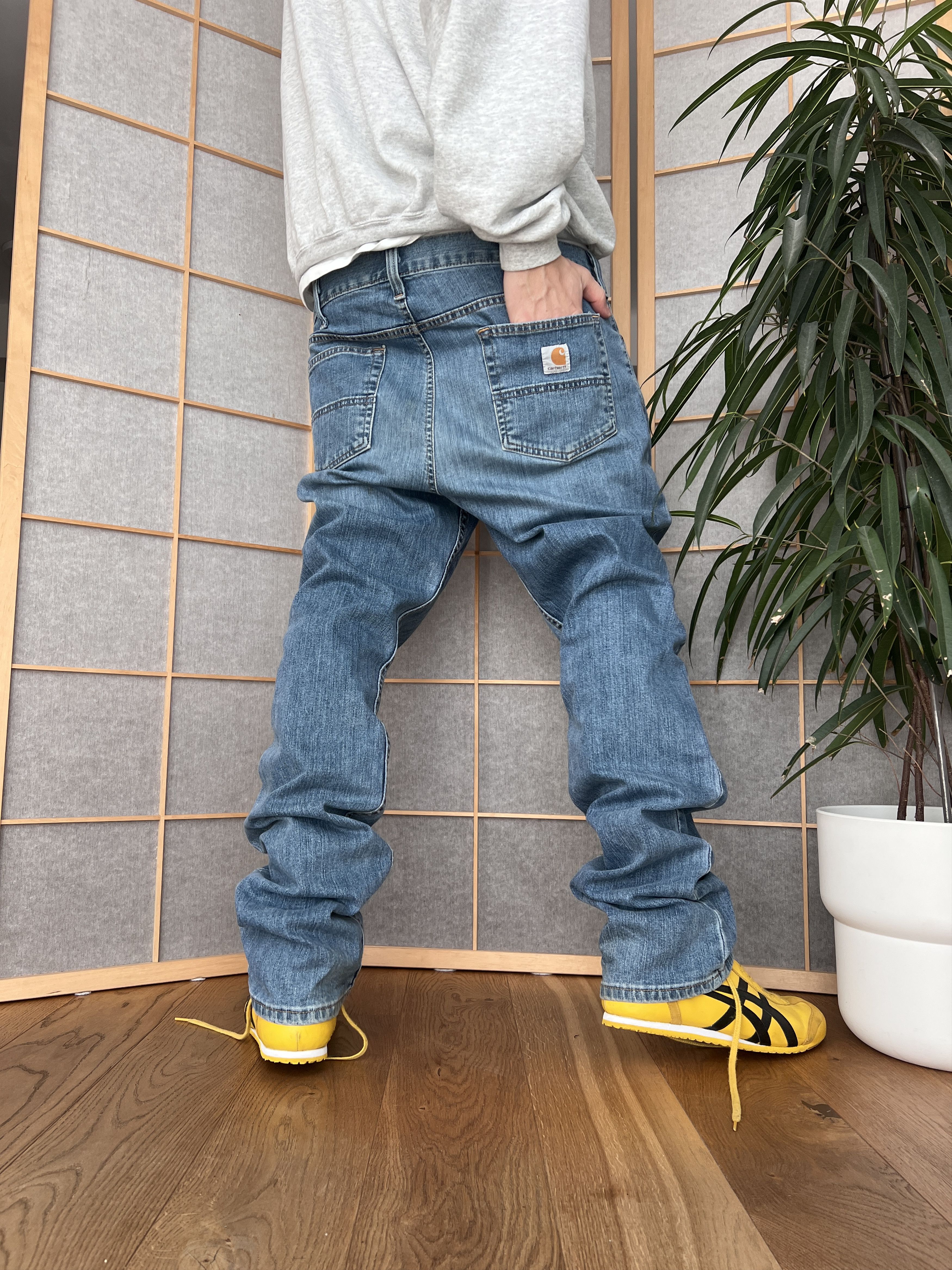 Carhartt workwear vintage 2000s Rugged Flex retro denim jean