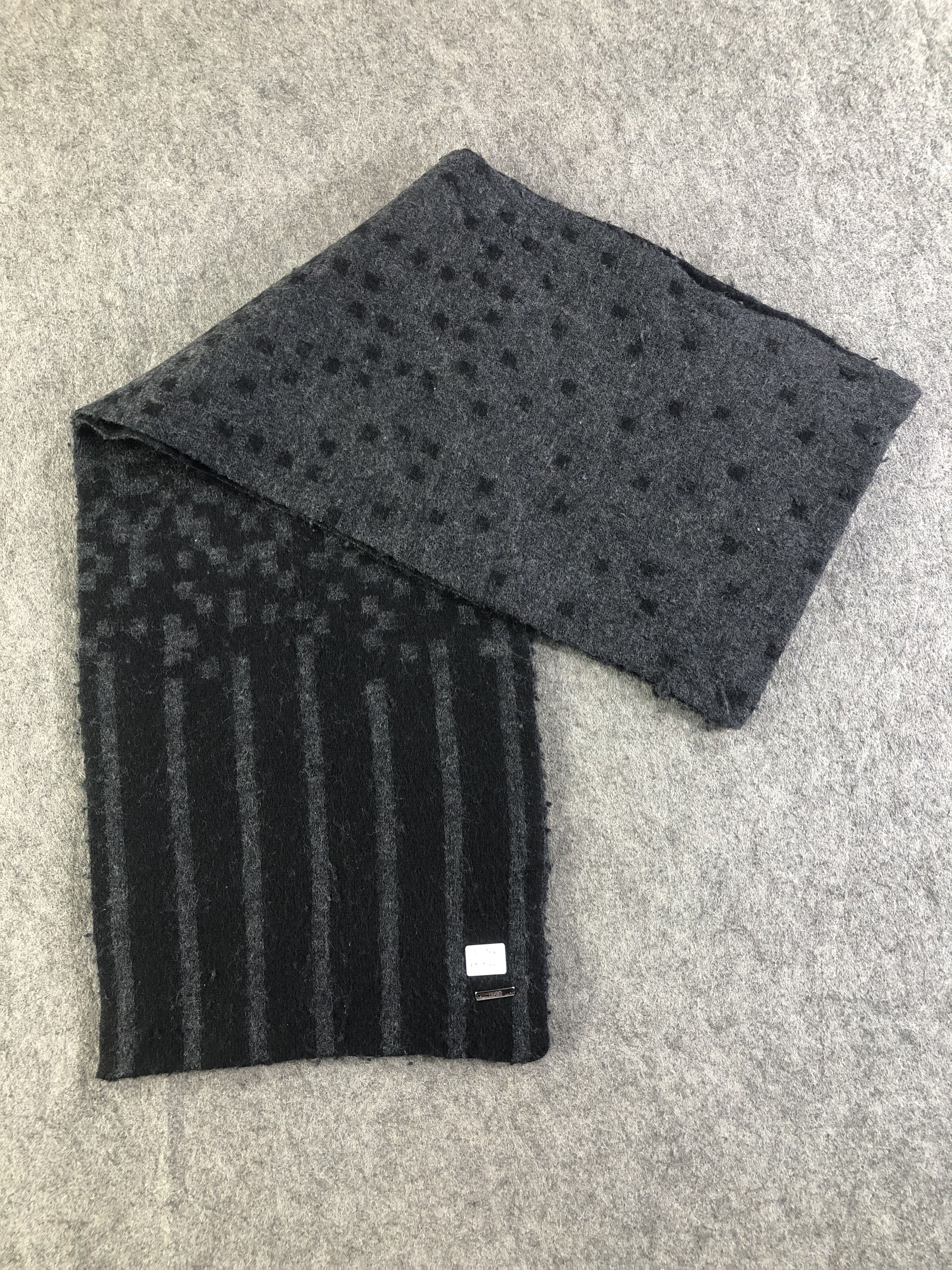 Hugo Boss Hugo Boss Scarf / Muffler / Neckwear Size ONE SIZE - 5 Thumbnail