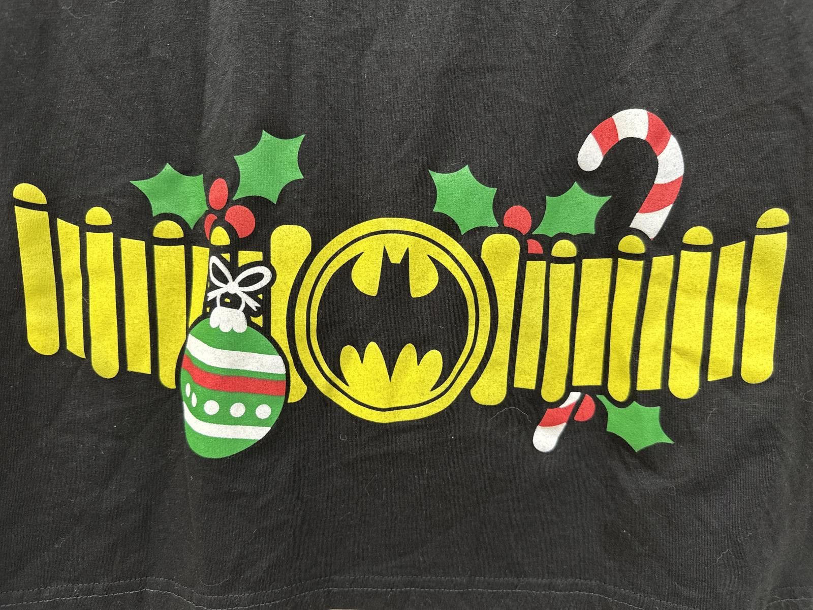 DC Comics Batman Christmas Graphic Tee - Fun Holiday Design Size US XL / EU 56 / 4 - 3 Thumbnail