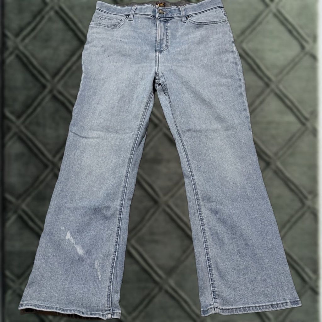 Lee Lee Jeans Jeans Women Blue Light Wash Denim Stretch Pocket Classic Straight Zip Fly 14M Size 36" / US 14 / IT 50 - 1 Thumbnail
