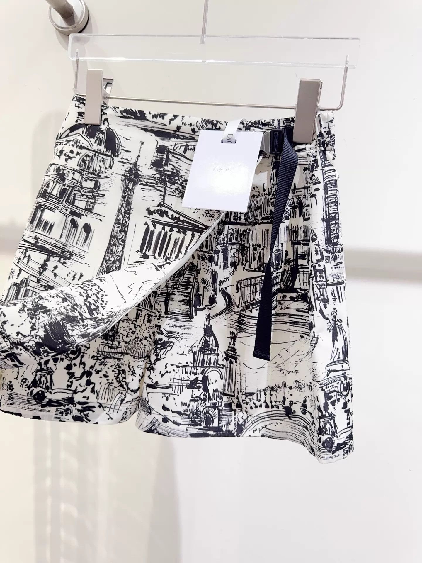 Dior Dior new F34 skirt waist 64-68 length 38 Size 25" / US 0 / IT 36 - 4 Thumbnail