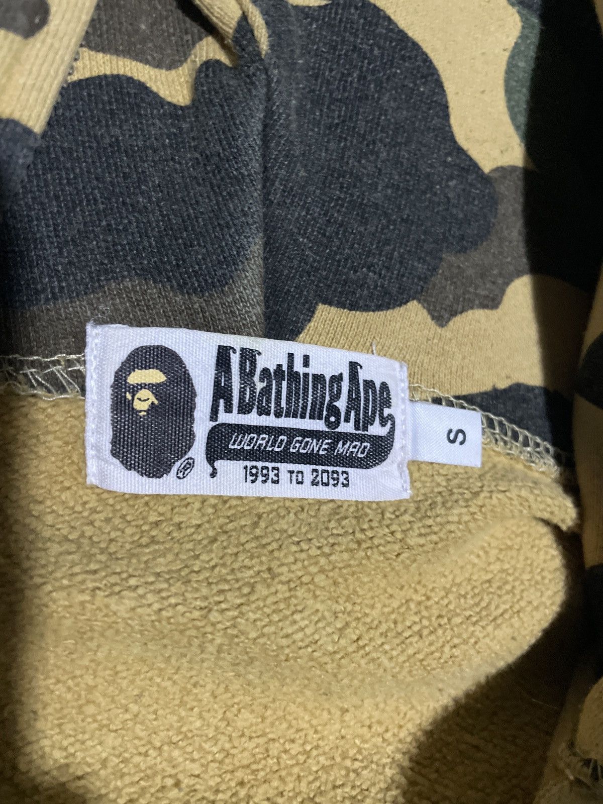 Bape Bape yellow camo shark hoodie S Size US S / EU 44-46 / 1 - 5 Thumbnail