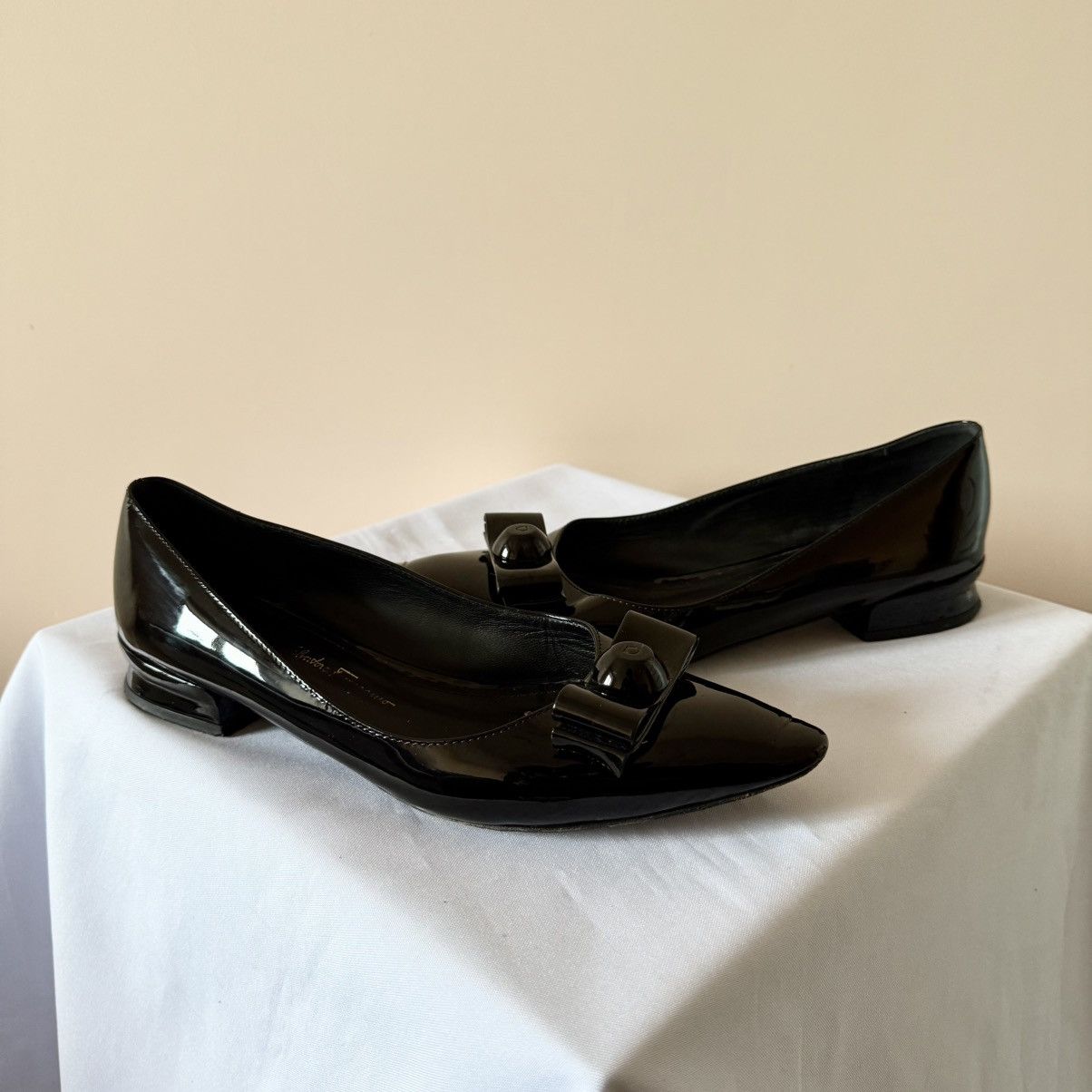 Salvatore Ferragamo RARE Salvatore Ferragamo Vara Bow Shoes Jil Sander Vibe Size US 7 / IT 37 - 1 Thumbnail