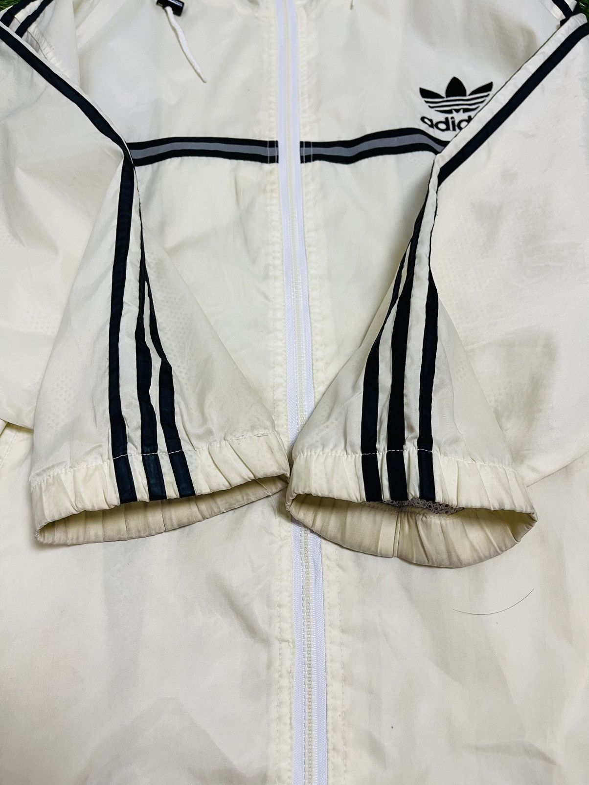 Adidas Vintage Adidas Windbreaker Hoodie Jacket (22) Size US XL / EU 56 / 4 - 9 Thumbnail