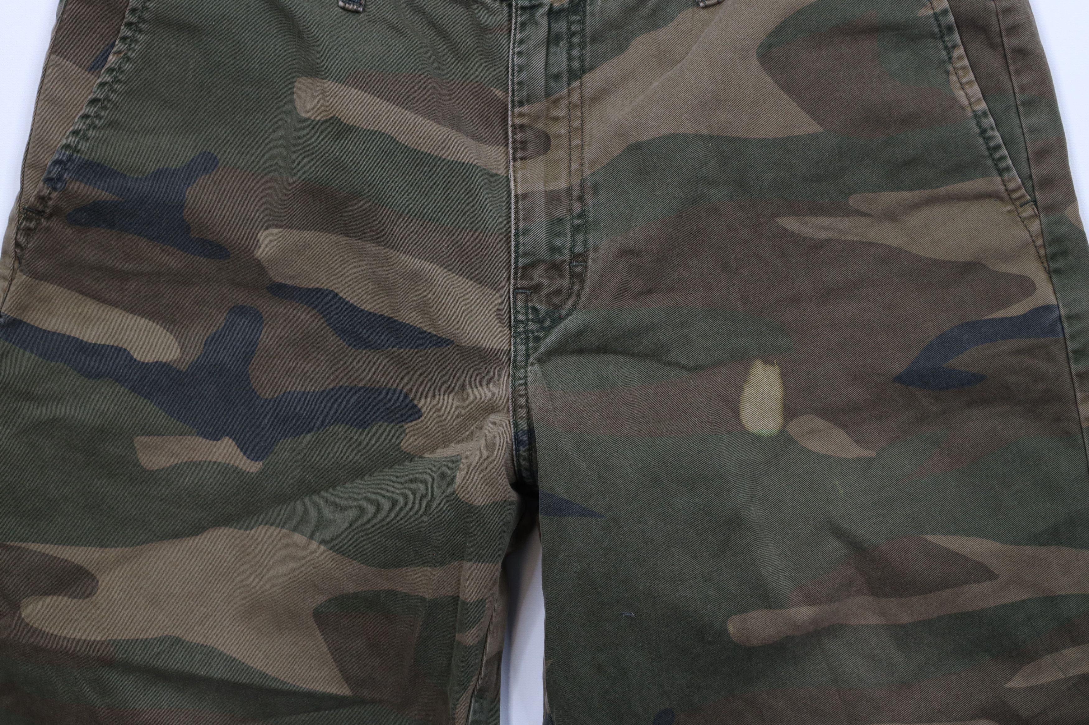 Dickies × Vintage Vintage Dickies Spell Out Camouflage Chino Shorts Cotton Size US 36 / EU 52 - 3 Thumbnail