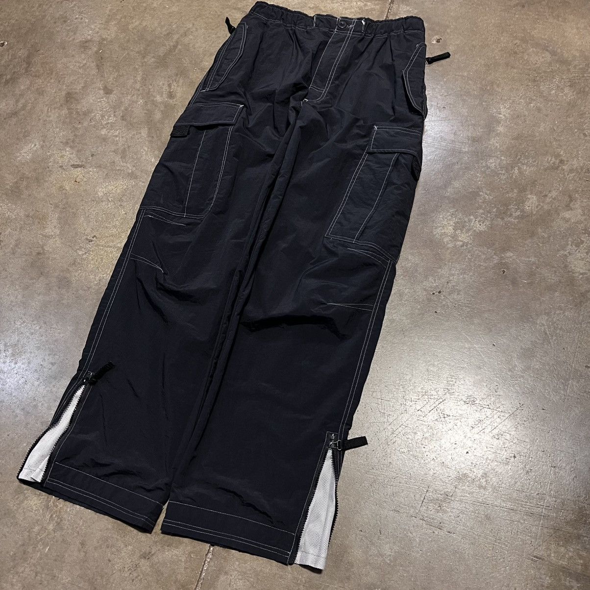 Vintage Vintage Y2K Mudd Nylon Cargo Pants Flare Cyber Grunge Tripp Size 30" / US 8 / IT 44 - 2 Thumbnail