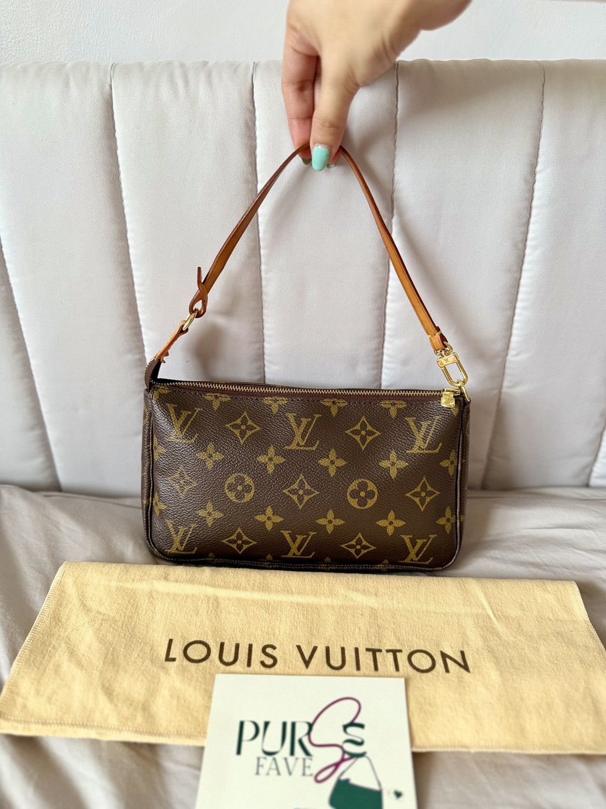 Louis Vuitton Authentic LOUIS VUITTON Pochette Brown Canvas Shoulder Bag Size ONE SIZE - 13 Thumbnail