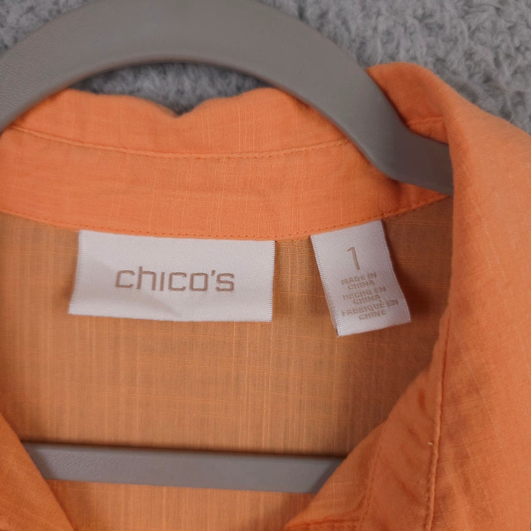 Vintage Chicos Shirt Womens 1 US Medium Orange Button Up Roll Tab Sleeve Shirttail Hem Shirt Womens M Orange Button-Up Roll Tab Sleeve Shirttail Hem Size M / US 6-8 / IT 42-44 - 3 Thumbnail