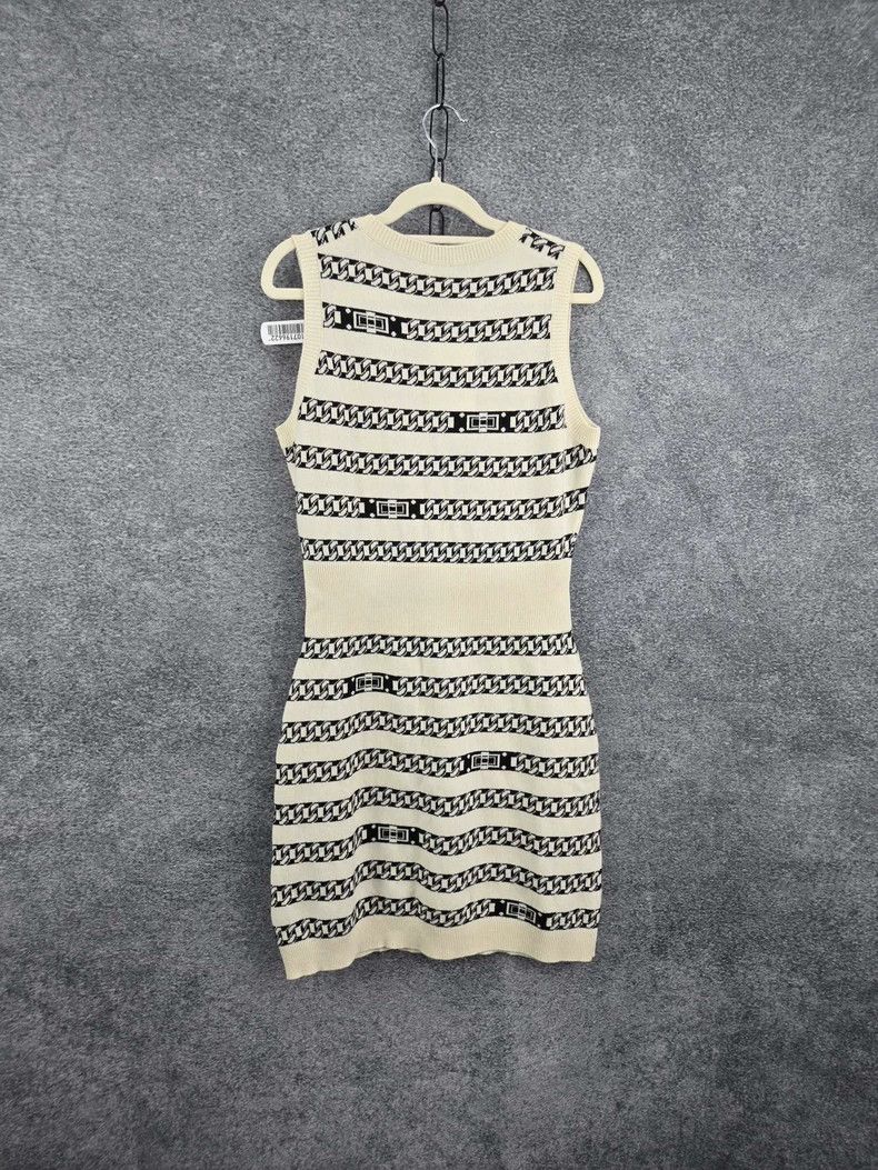 Chanel Chanel Horizontal pattern dress Size S / US 4 / IT 40 - 2 Thumbnail