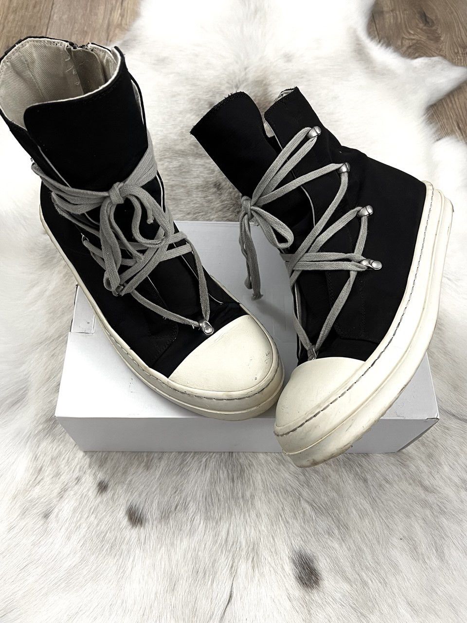 Rick Owens Drkshdw Rick Owens Drkshdw Hexagram High-Top Sneakers Black/milk Size US 10 / EU 43 - 1 Thumbnail