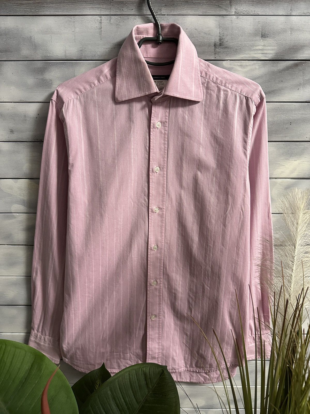 Versace Luxury Vintage Shirt Button Versace Classic Size 15/38 Size US M / EU 48-50 / 2 - 1 Thumbnail