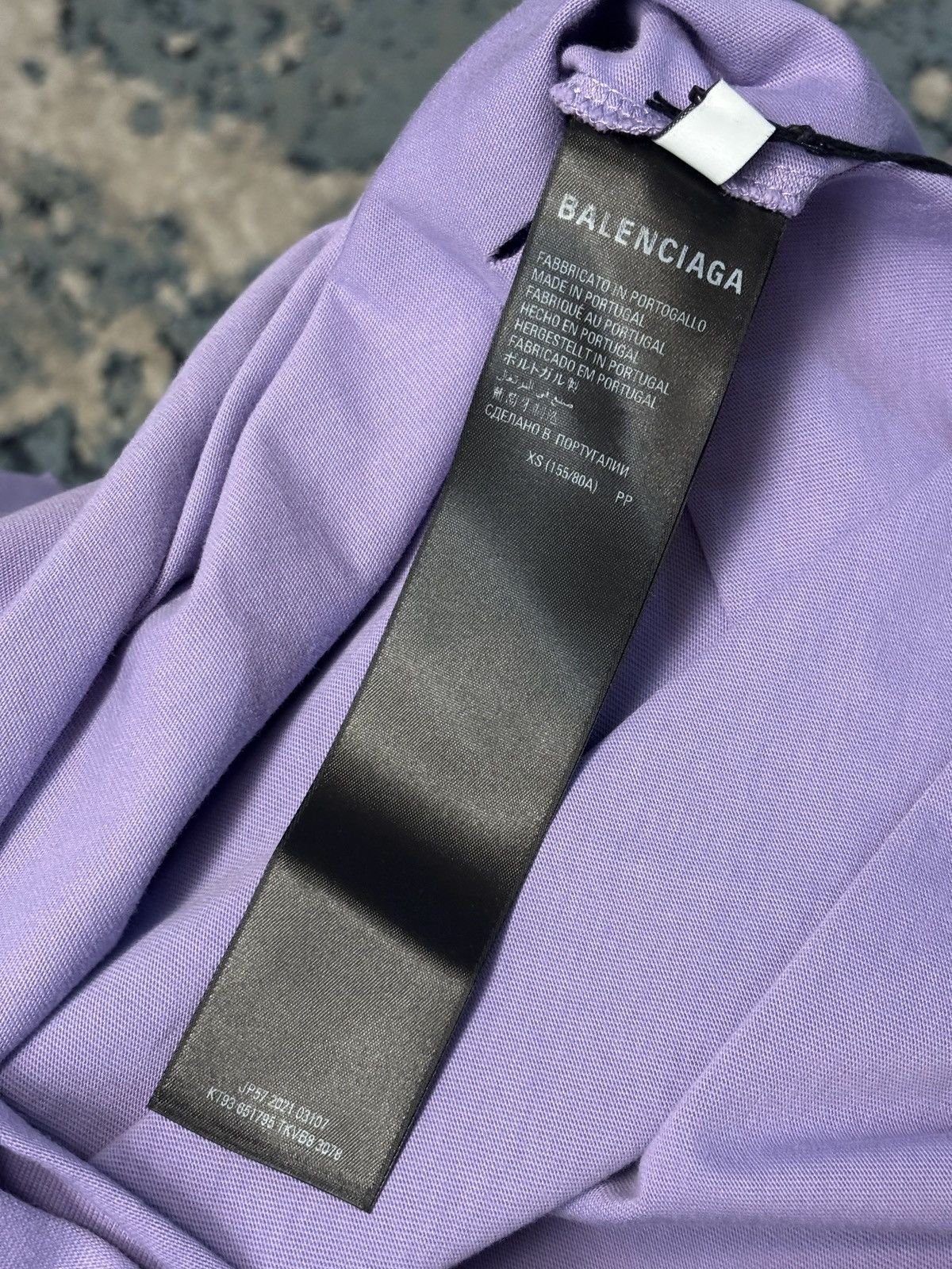 Balenciaga Balenciaga Oversized Distressed T Shirt Size XS Fits XL-XXL Size US XL / EU 56 / 4 - 6 Thumbnail