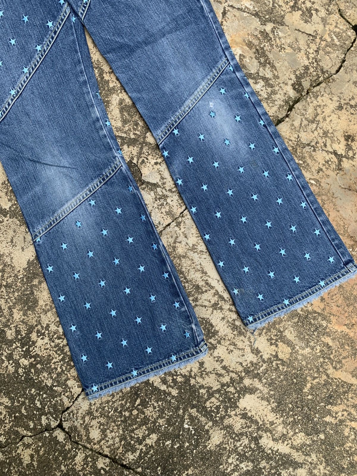 Angel Blue × Japanese Brand 2000s Angel Blue Japan Starts Dot Spell Out Embroidery Jeans Size 26" / US 2 / IT 38 - 11 Thumbnail