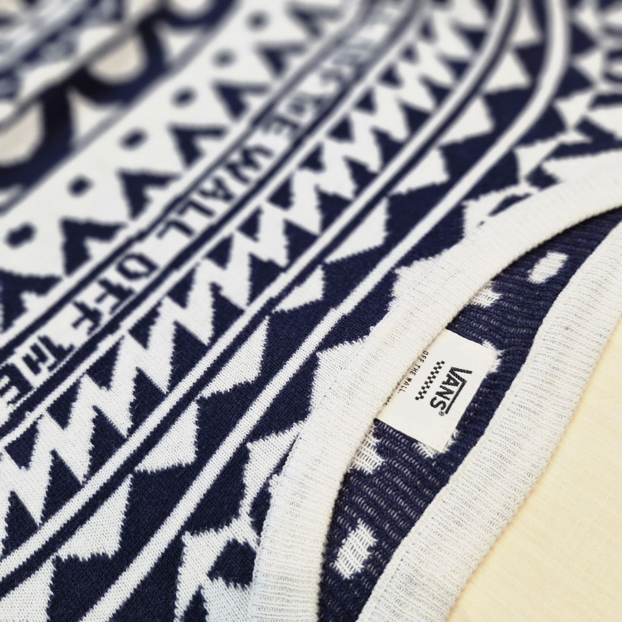 Vans × Vintage Vans Sweater Geometric Size US L / EU 52-54 / 3 - 2 Thumbnail