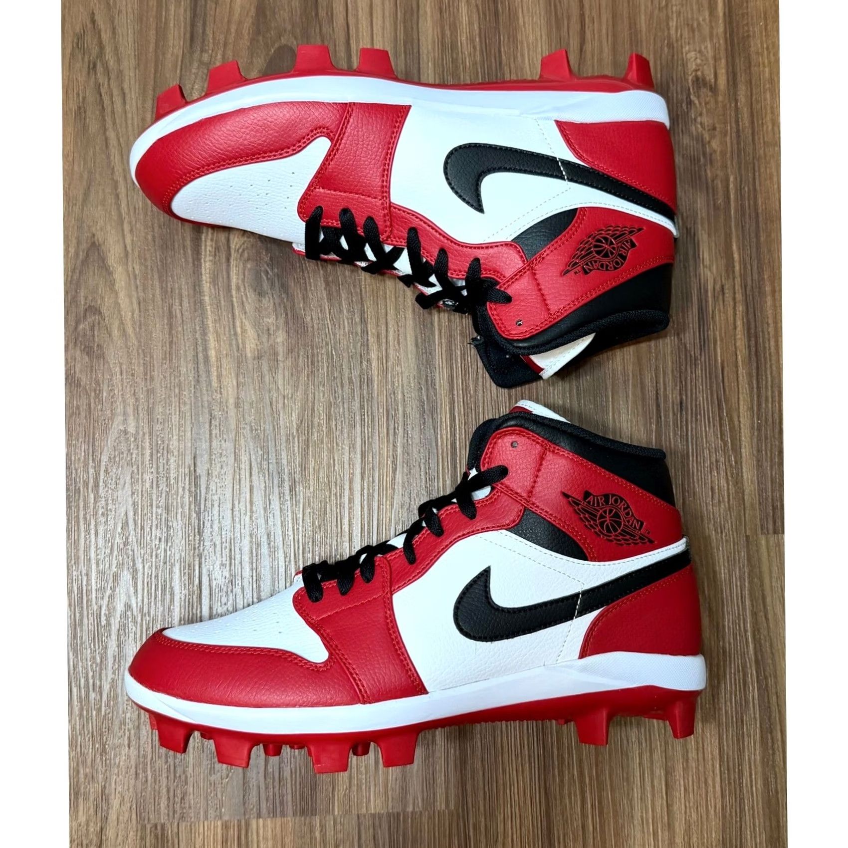 Nike Air Jordan 1 Mid TD Football Cleats Chicago Red White Black Men\'s 13 Jordan 1 Mid TD Football Cleat White/Black | Hibbett main image 2
