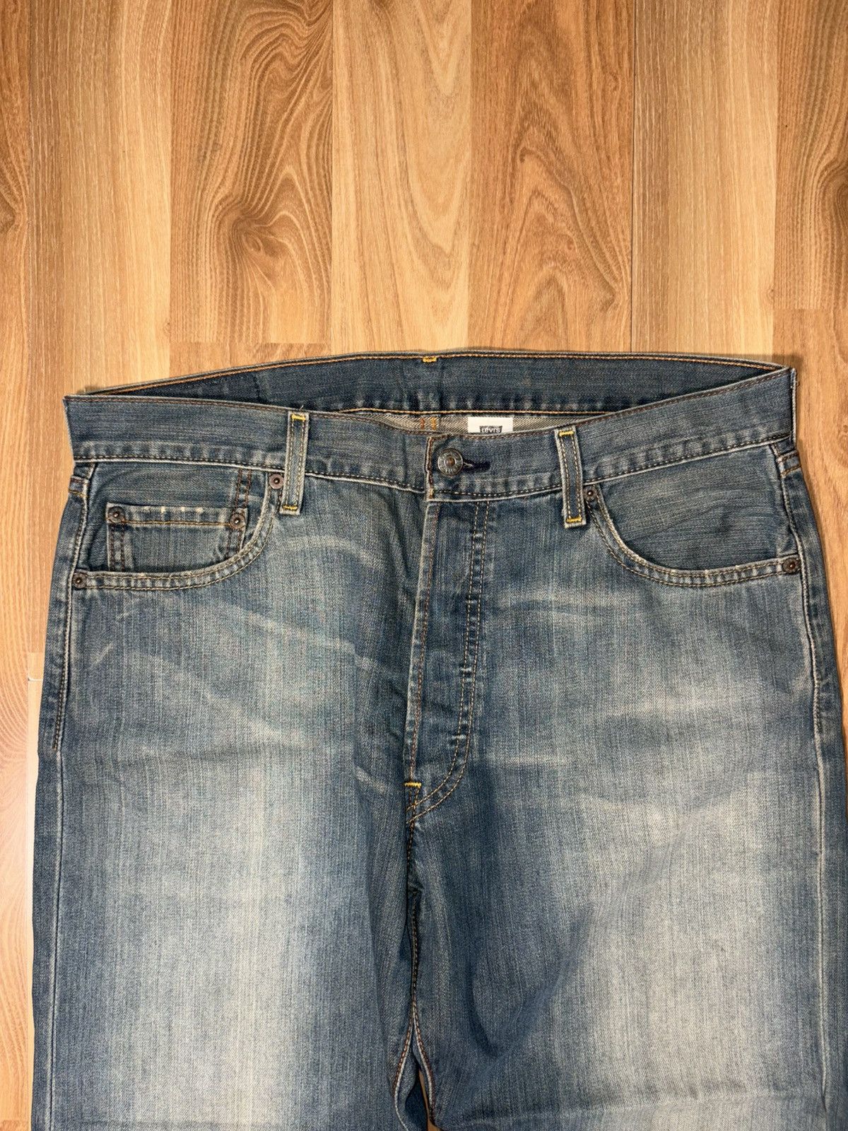 Vintage 2005 Levi’s 501 Original Fit - Medium Wash - 36x30