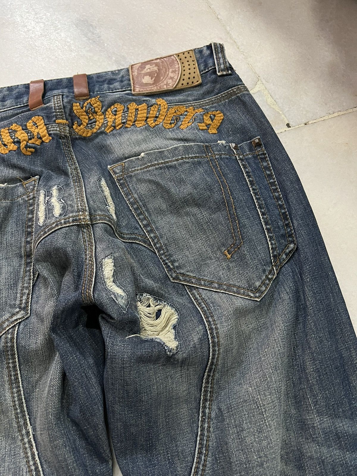 If Six Was Nine × Japanese Brand JAPANESE BRAND YAKUZA GANGSTER DISTRESSED JEANS VERY RARE Size US 32 / EU 48 - 10 Thumbnail