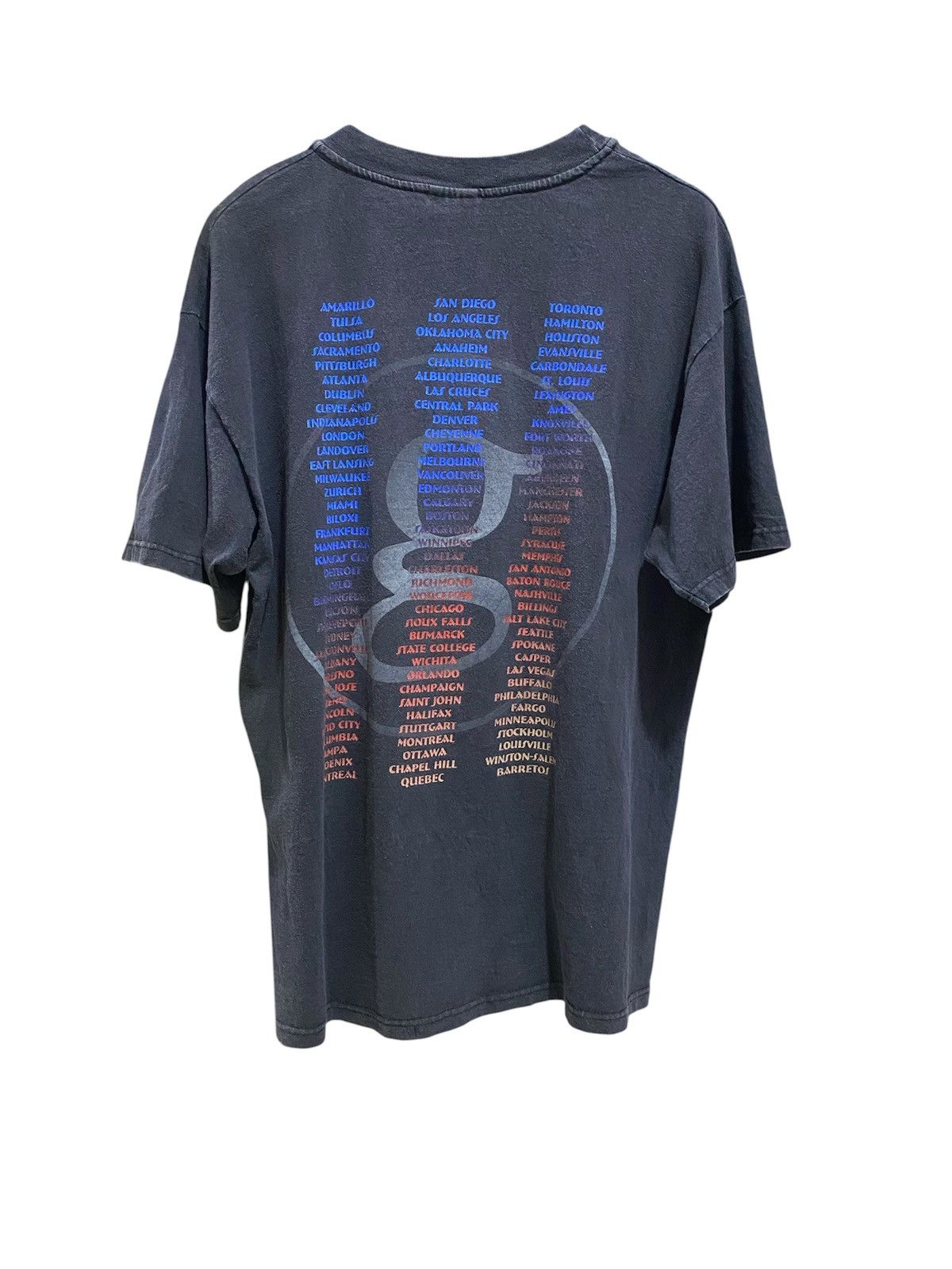 Vintage Vintage 1998 Black Garth Brooks Fresh Horses Tour t-shirt. Size US L / EU 52-54 / 3 - 2 Thumbnail