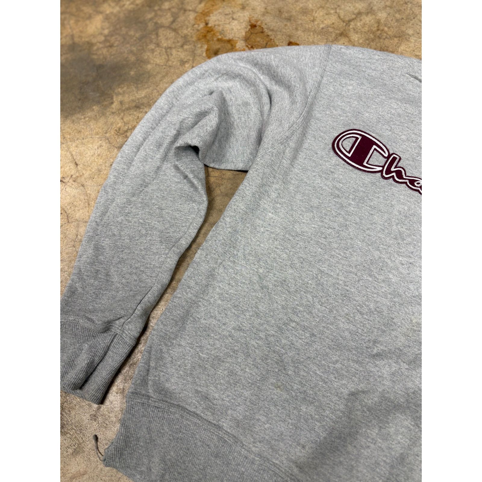 Champion Champion Grey Embroidered Crewneck Pullover Sweater Gray S Size US S / EU 44-46 / 1 - 3 Thumbnail