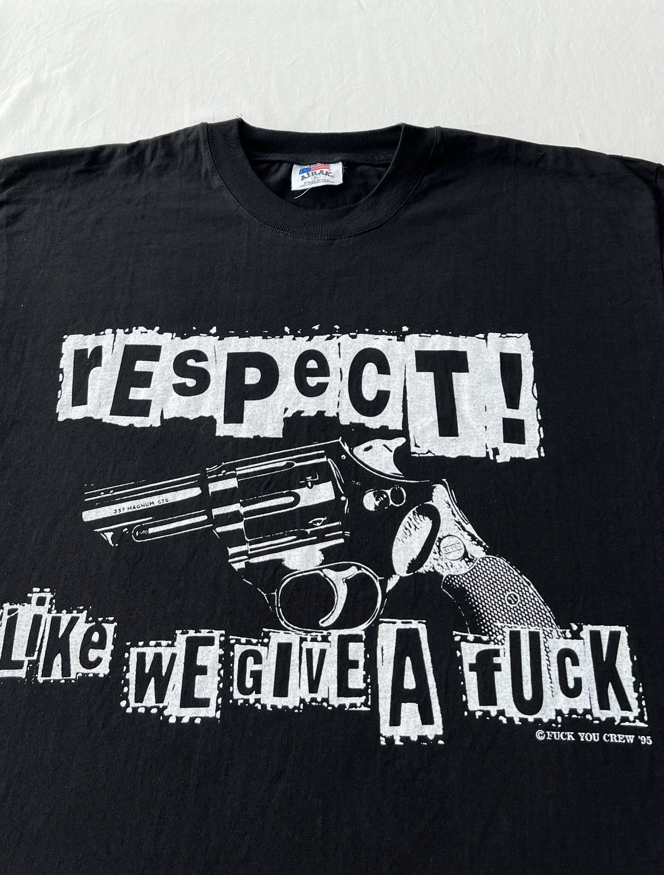 Vintage Vintage 1995 Terror Worldwide Respect Hell On Earth T-shirt Size US XL / EU 56 / 4 - 3 Thumbnail