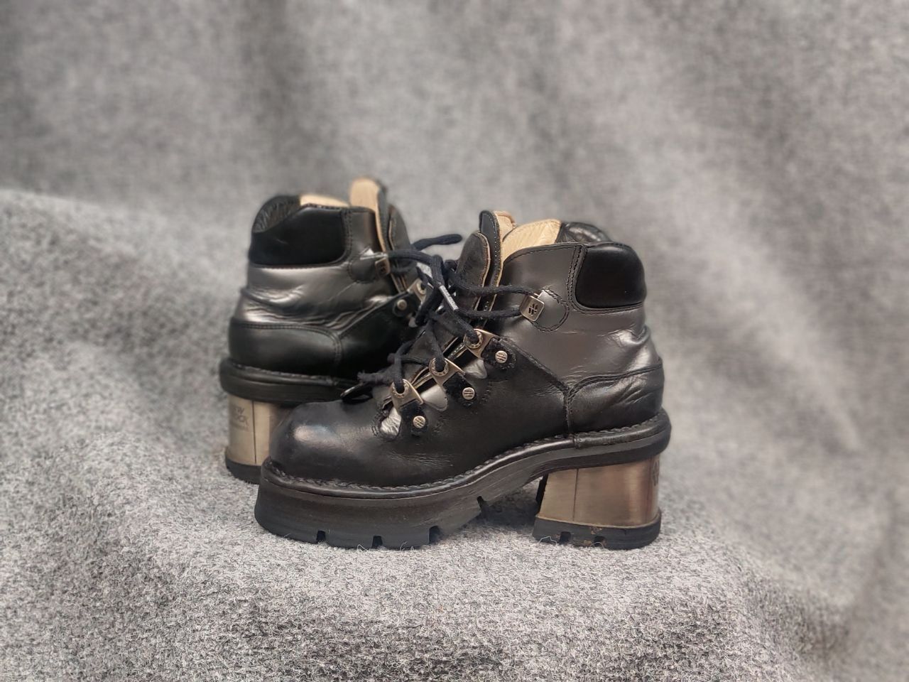 New Rock New Rock Black Leather metallic heel with hole lace Boots Size US 10 / IT 40 - 14 Thumbnail