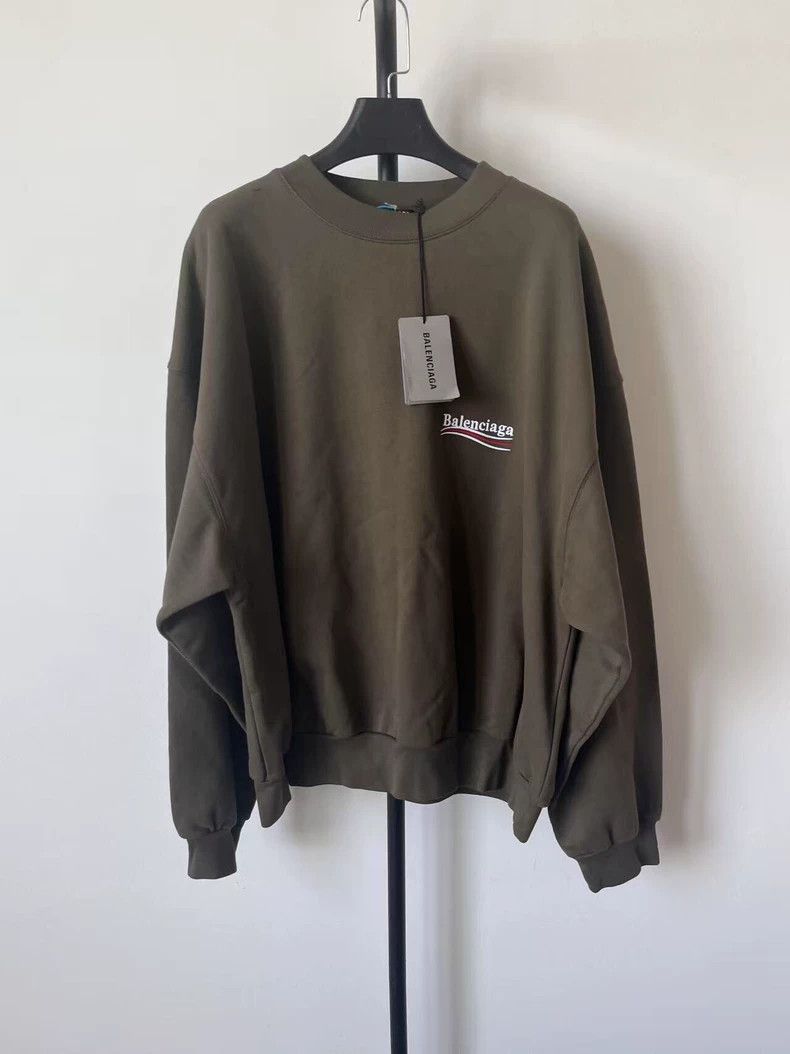 Balenciaga Balenciaga Solid monogrammed Logo printed crewneck pullove Size US XL / EU 56 / 4 - 1 Thumbnail