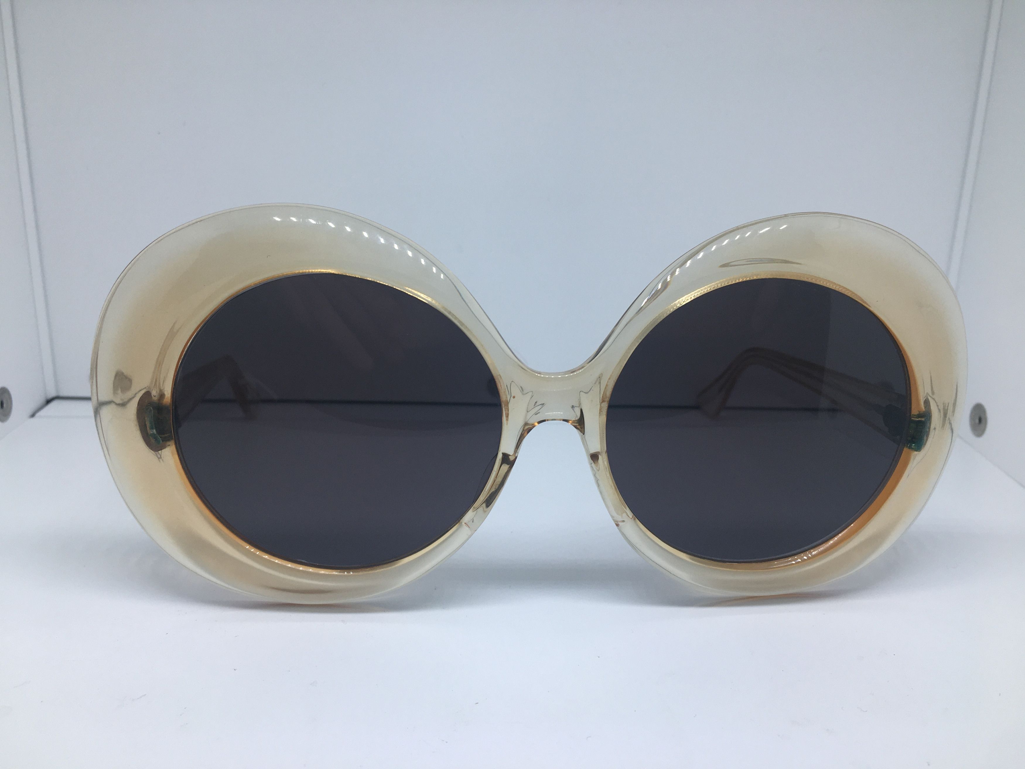 Vintage Vintage Clear Acetate Oversize Round Sunglasses Frame France Size ONE SIZE - 1 Thumbnail