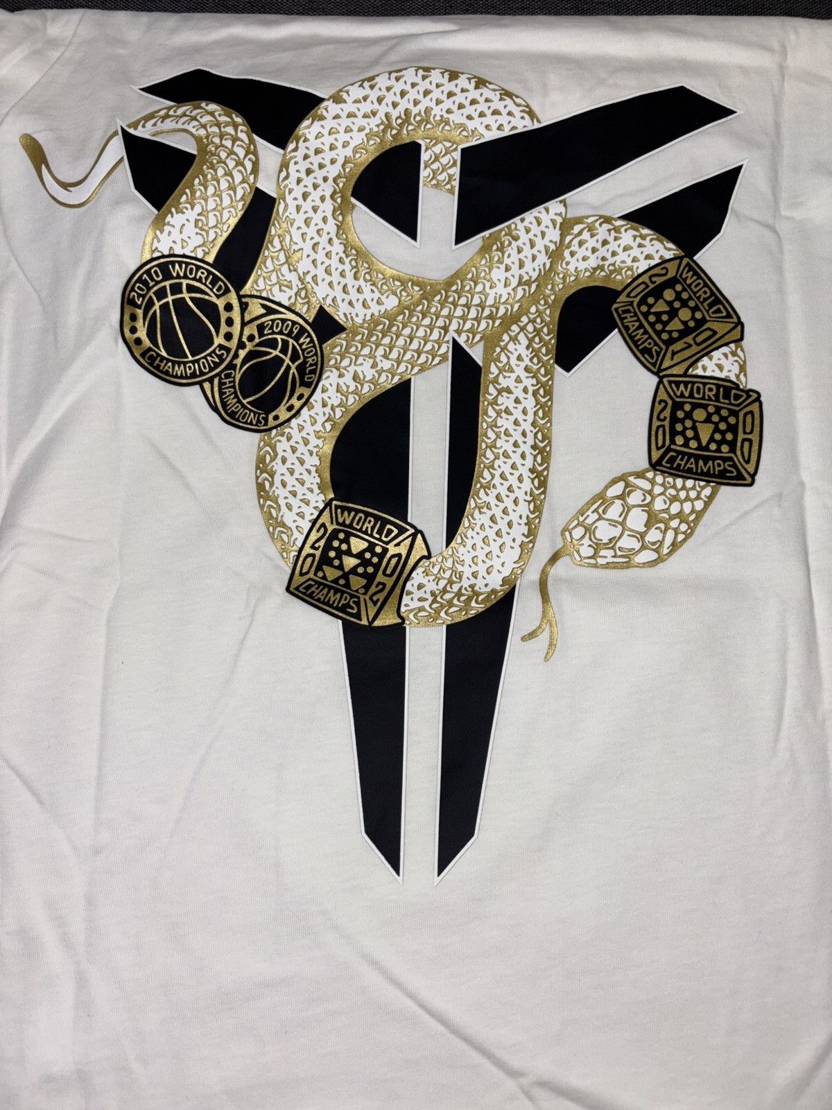 Nike Nike Max90 Kobe Year of the Mamba Long-Sleeve Tee IB0241-133 Size US S / EU 44-46 / 1 - 12 Thumbnail