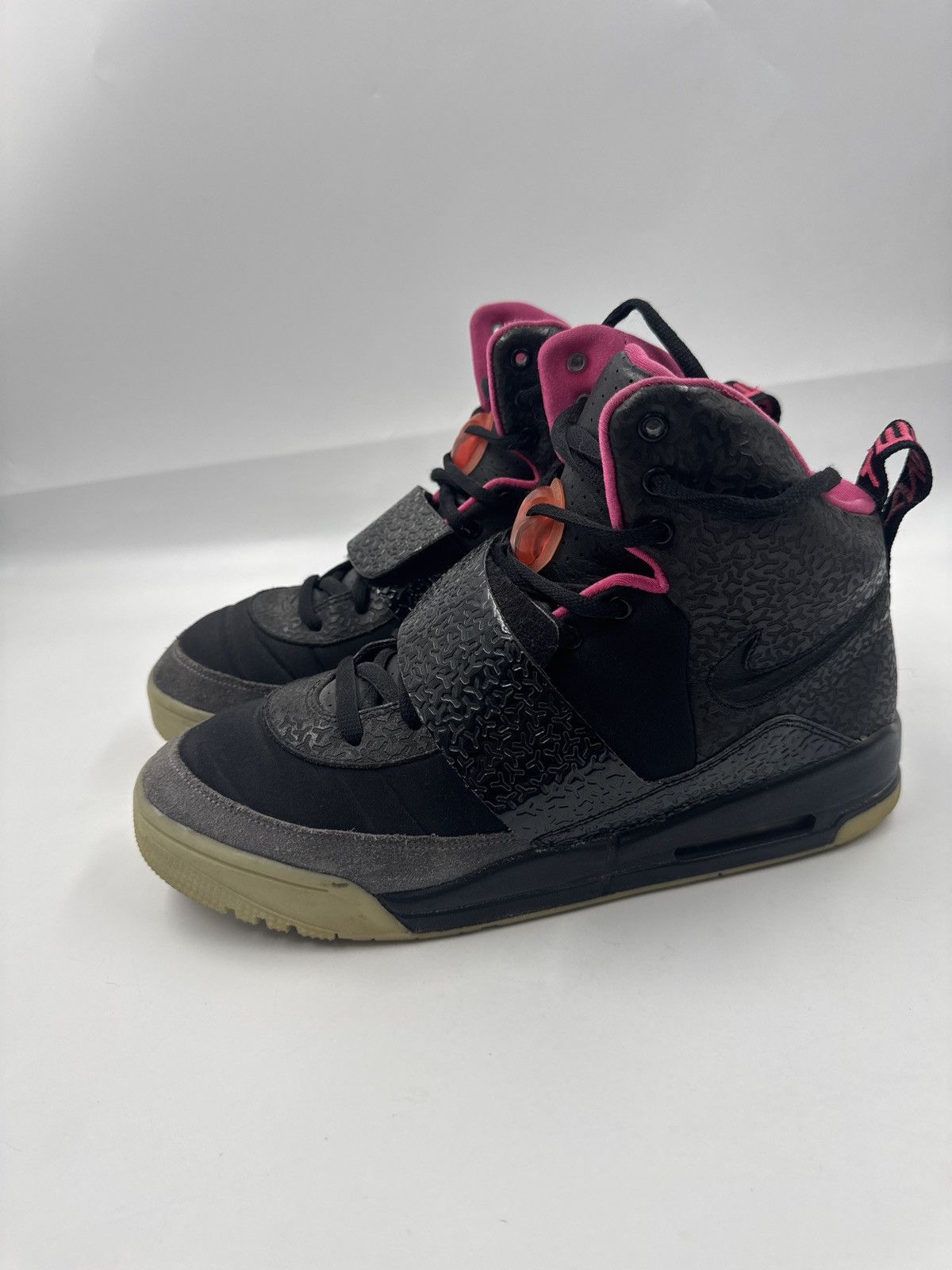 Nike Air Yeezy Blink 2009 Kanye West Sneaker