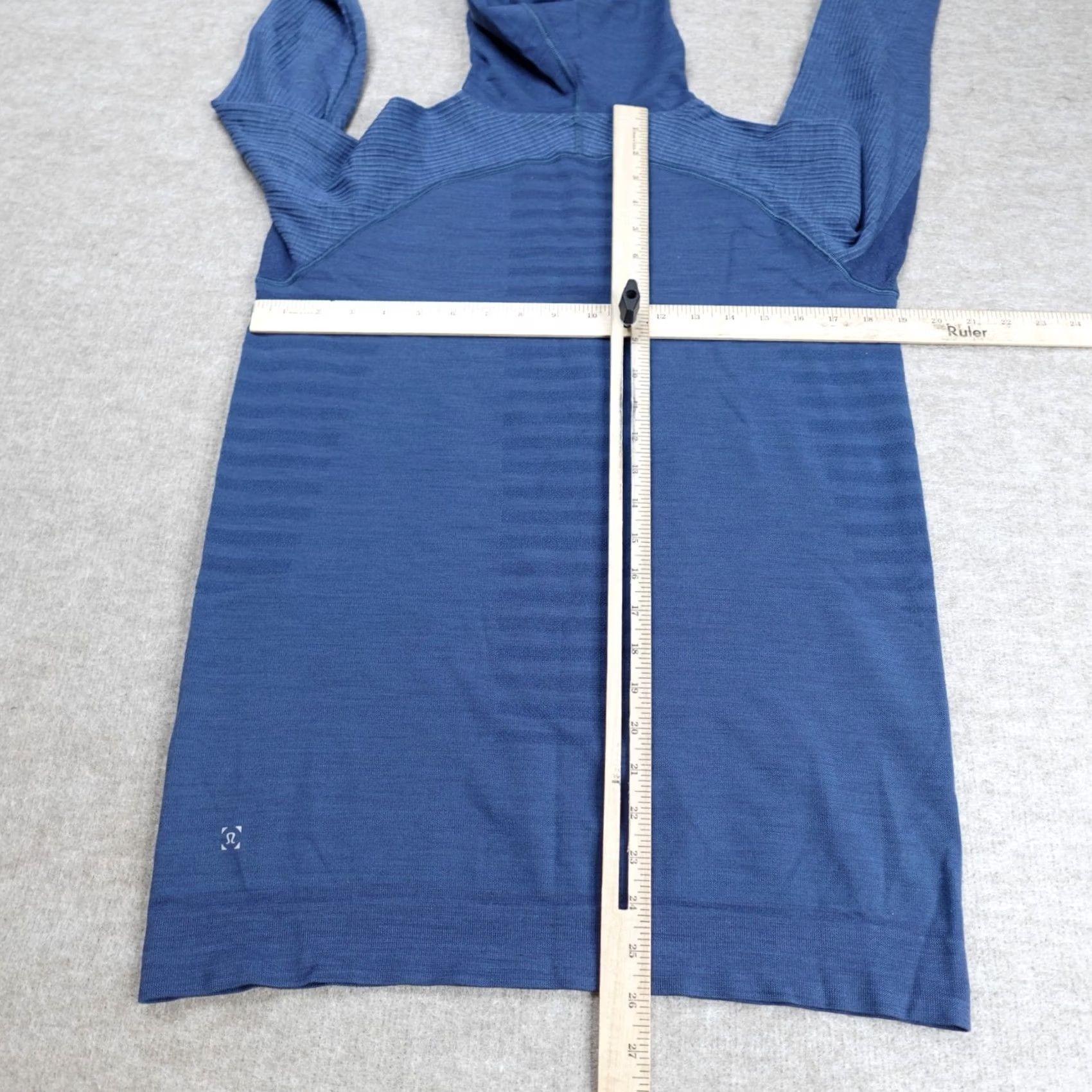 Lululemon Lululemon Slim Fit Sweatshirt Hoodie L Blue Thermal Raglan Men's Regular Large Winter Performance Running & Jogging Size US L / EU 52-54 / 3 - 4 Thumbnail