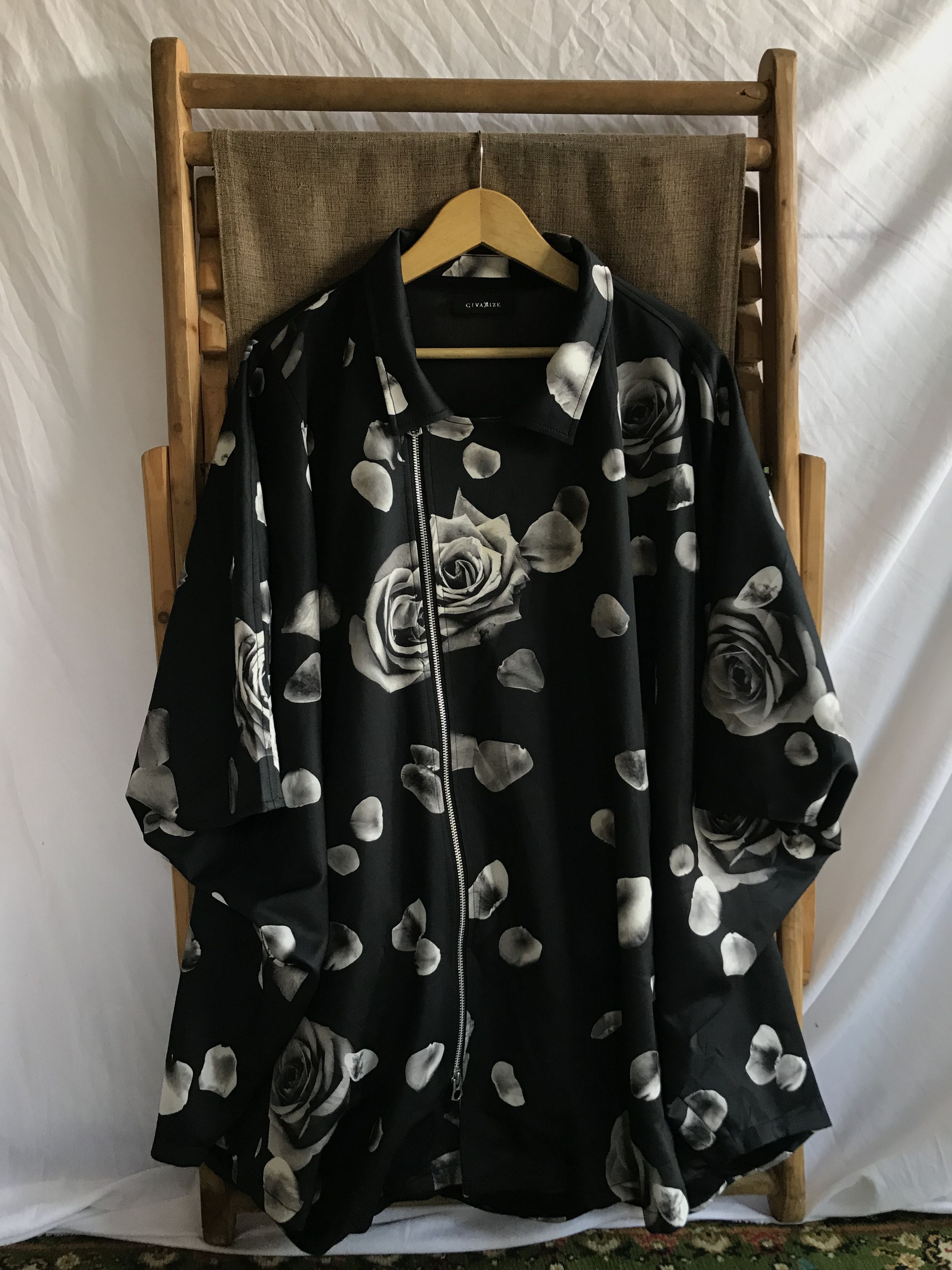 image of 14Th Addiction x Civarize Oversized Batwing Design Roses Print Jacket in Black, Women's (Size XL)