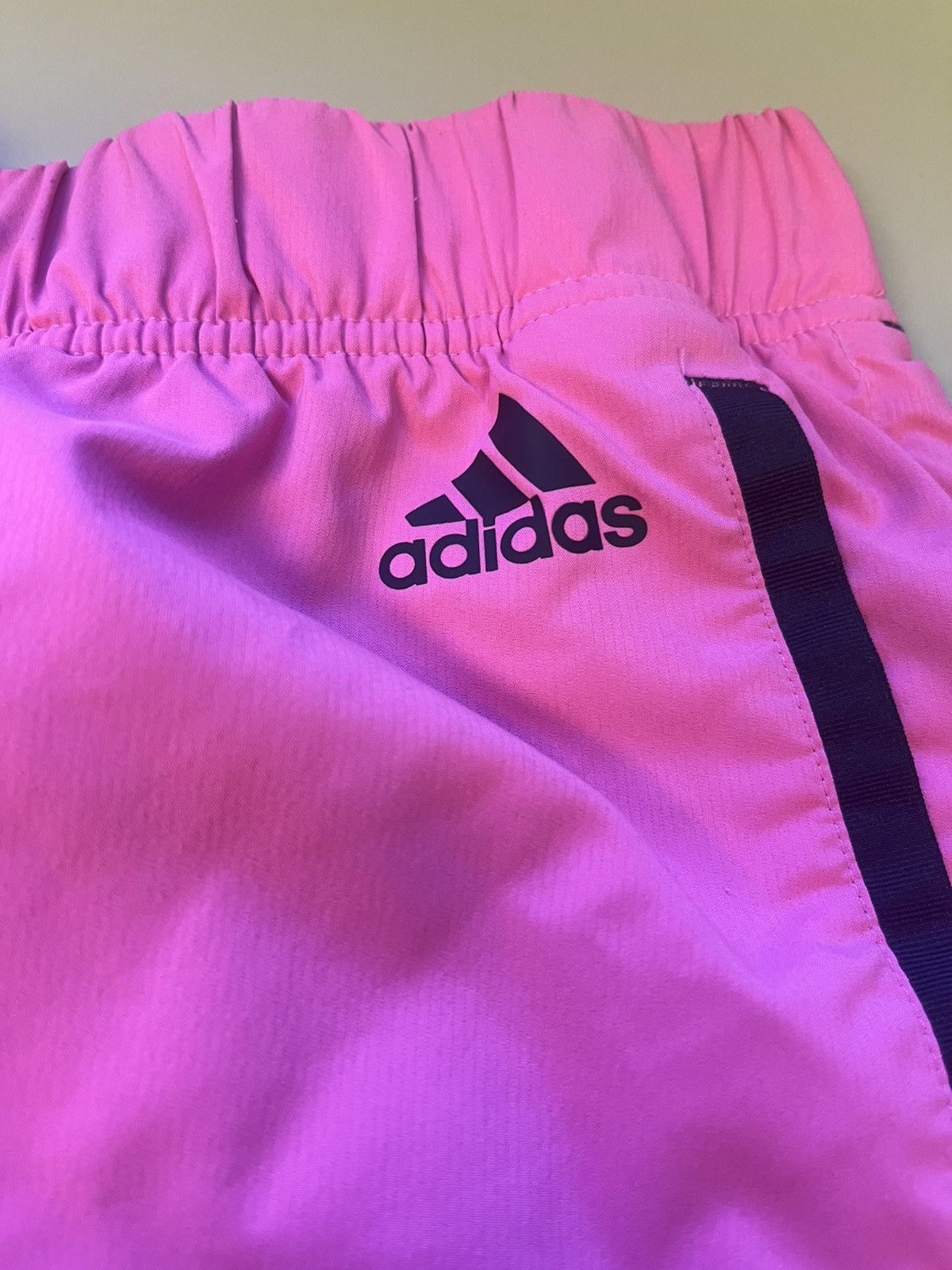 Adidas Women’s Adidas Hot Pink PrimeBlue Shorts Size XL Size 34" / US 12 / IT 48 - 2 Thumbnail