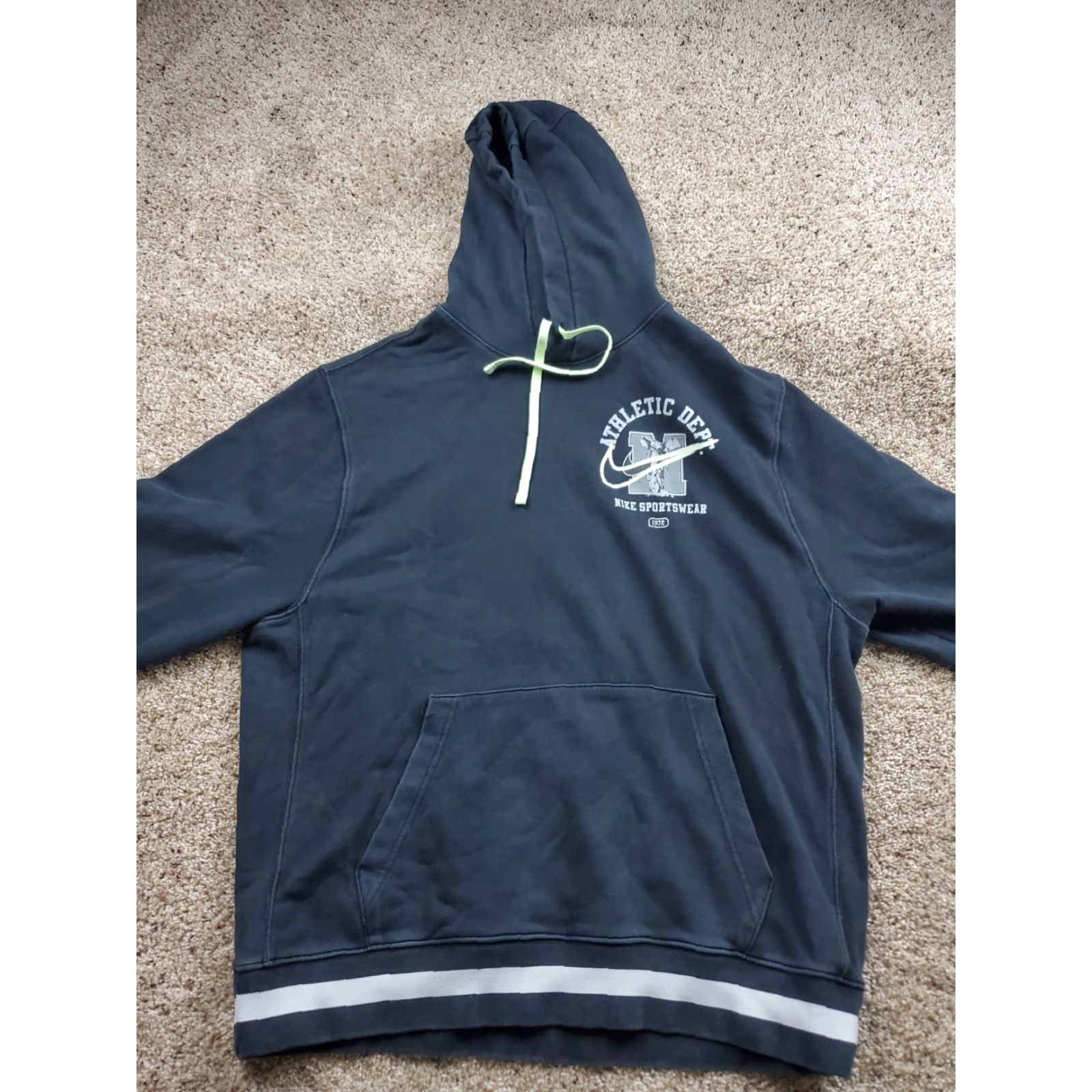 Nike Nike NSW Hoodie Mens XL Black Pullover Sweatshirt Long Sleeve Logo Graphic Print Hooded Pockets Size US XL / EU 56 / 4 - 5 Thumbnail