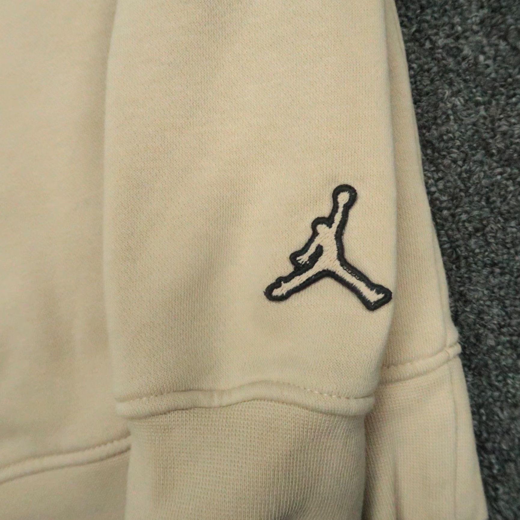 Nike Nike Sweatshirt Mens Small Tan Jordan Essential Holiday Heritage Fleece Crew Size US S / EU 44-46 / 1 - 4 Thumbnail